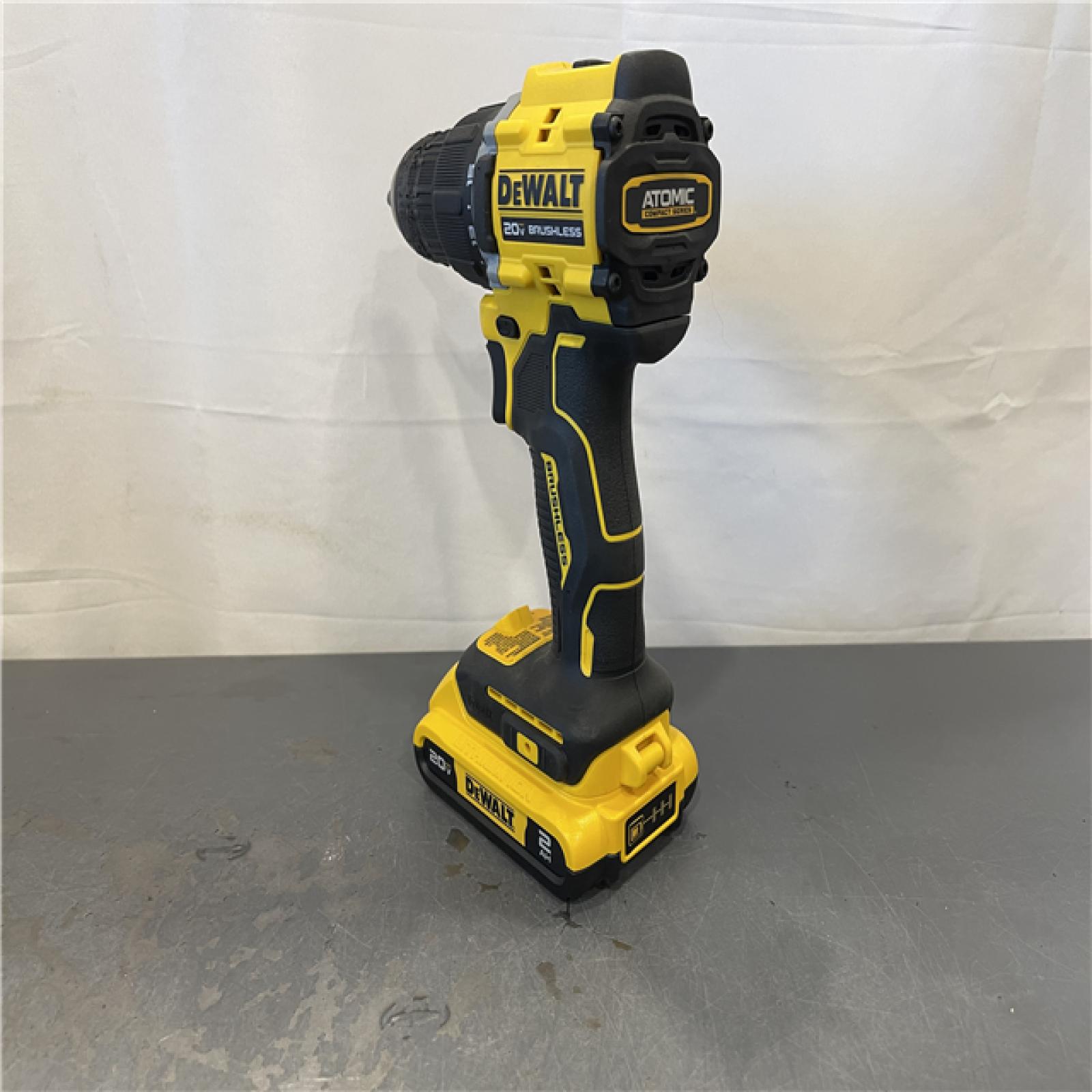 AS-IS - DEWALT ATOMIC COMPACT SERIES 20V MAX* Brushless Cordless 1/2 Drill/Driver Kit