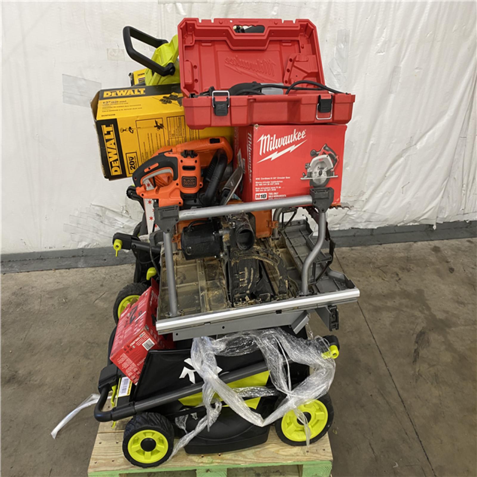 Houston Location AS IS - Tool Pallet