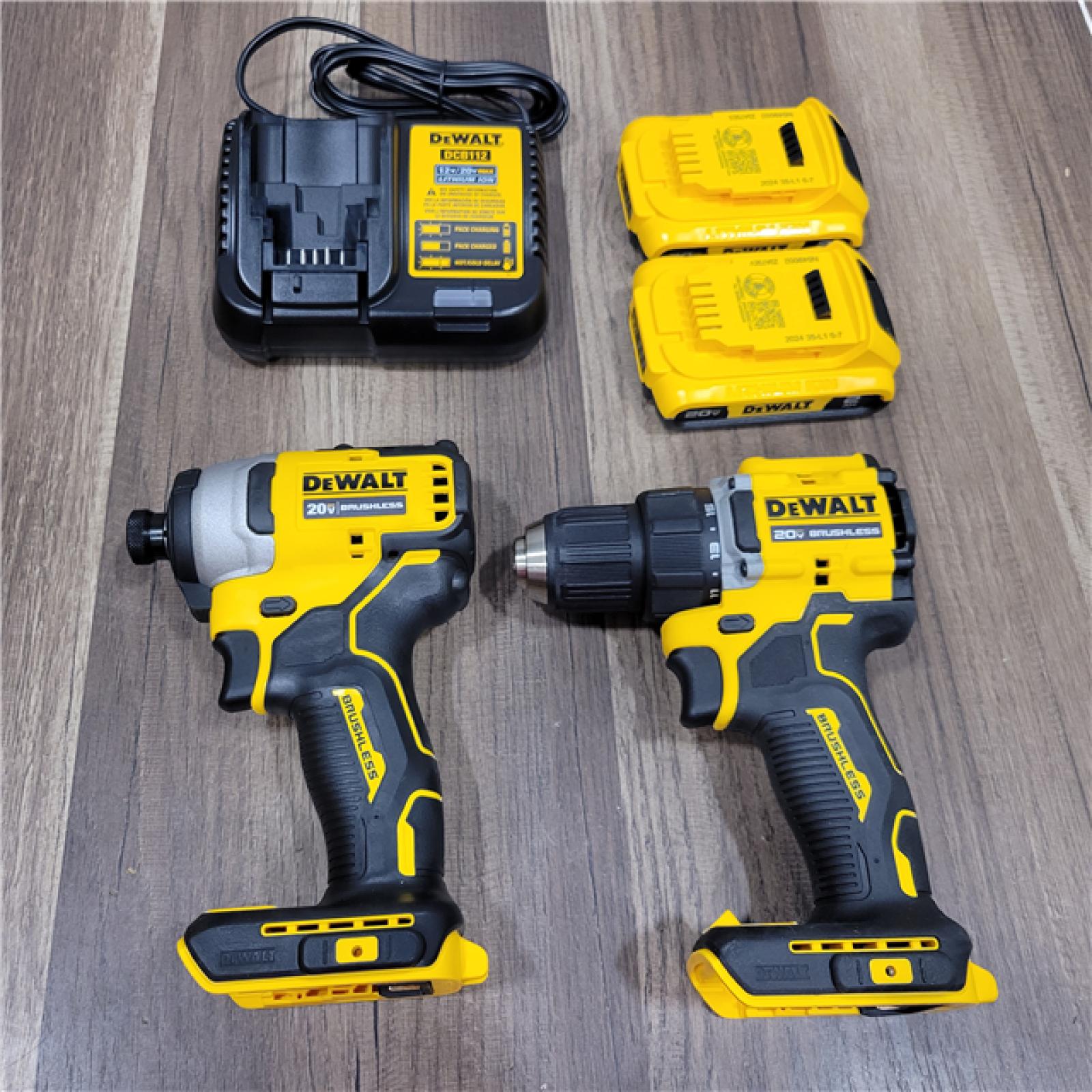 AS-IS DEWALT ATOMIC 20-Volt MAX Lithium-Ion Cordless Combo Kit (2-Tool) with (2) 2.0Ah Batteries, Charger and Bag