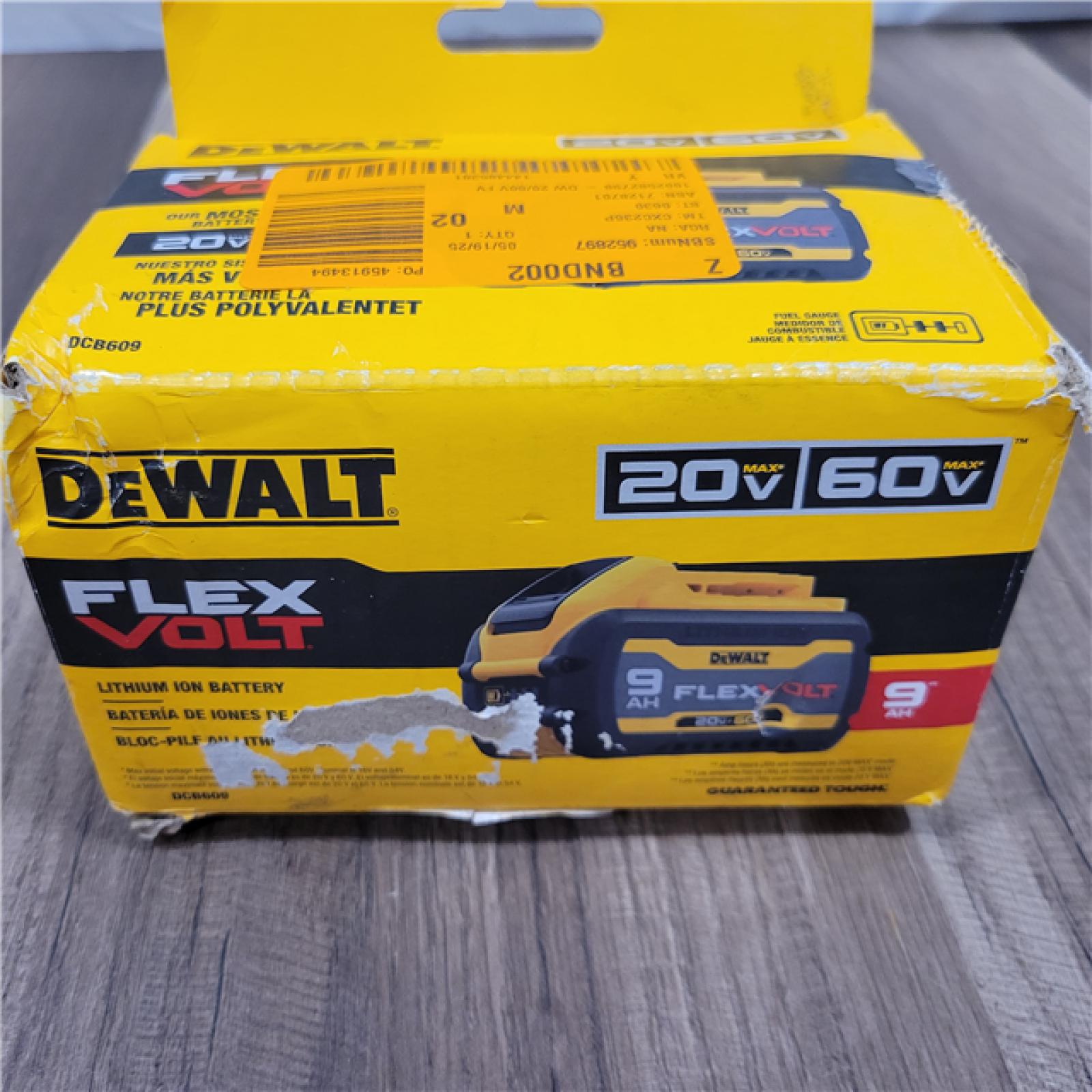 LIKE NEW! Dewalt DWLTDCB609 Dewalt DCB609 FLEXVOLT 20V/60V MAX* B