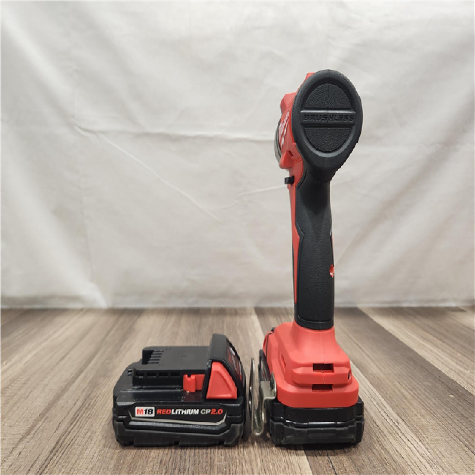 AS-IS- Milwaukee M18 18V Drill/Driver Kit