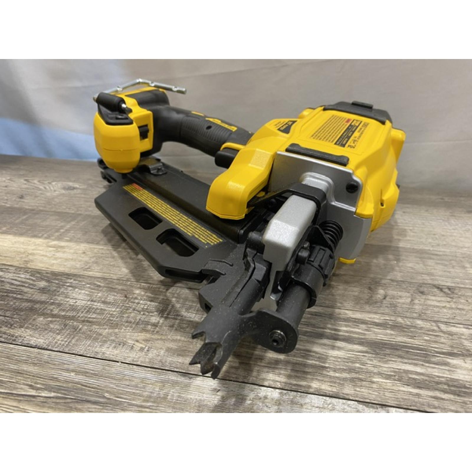 AS-IS DEWALT 20V 30 Degree Cordless Framing Nailer (Tool-Only)