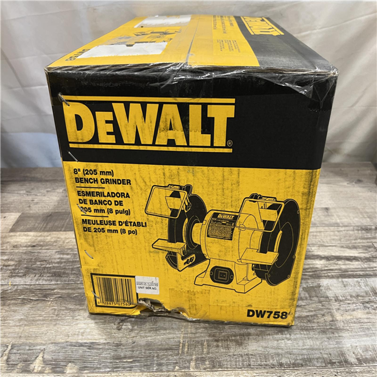NEW - DEWALT 8 in. 205 mm Bench Grinder