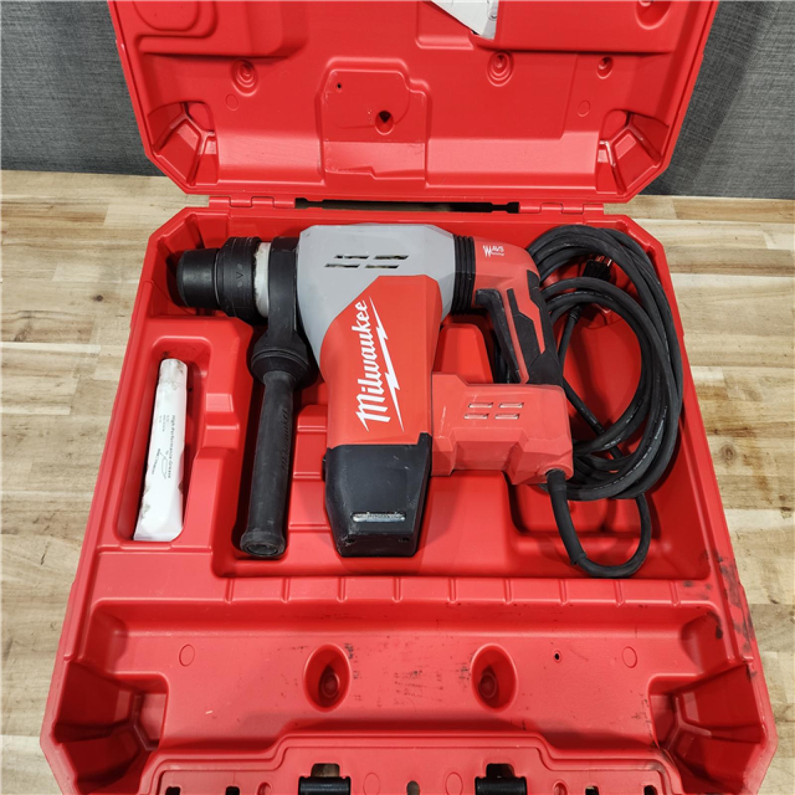 HOUSTON LOCATION - AS-IS Milwaukee 1-9/16 in. SDS-Max Rotary Hammer