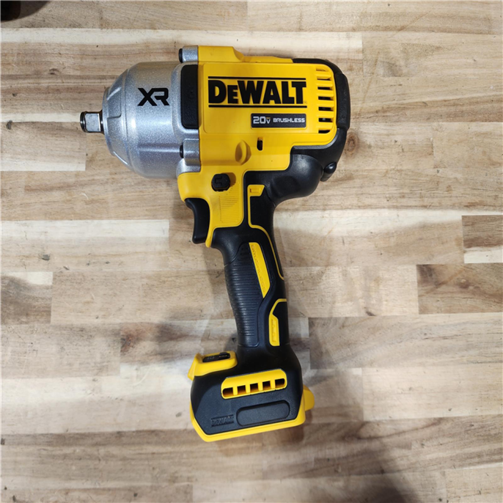 HOUSTON LOCATION - AS-IS (APPEARS LIKE NEW) DEWALT 20V MAX* XR 1/2 High Torque Impact Wrench W/ BATTERY & CHARGER