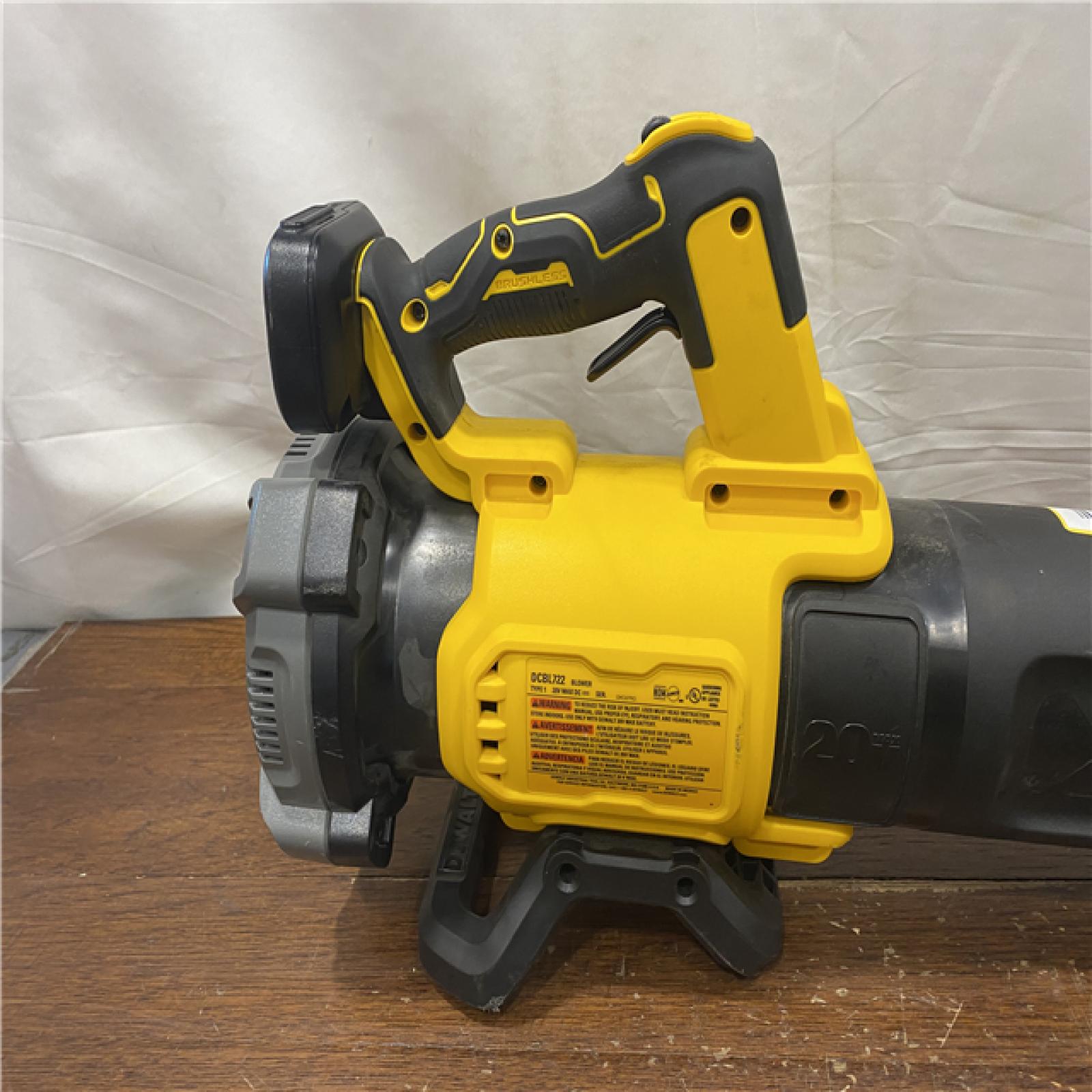 AS-IS DEWALT 20V MAX 125 MPH 450 CFM Brushless Cordless Battery Powered Blower (Tool Only)