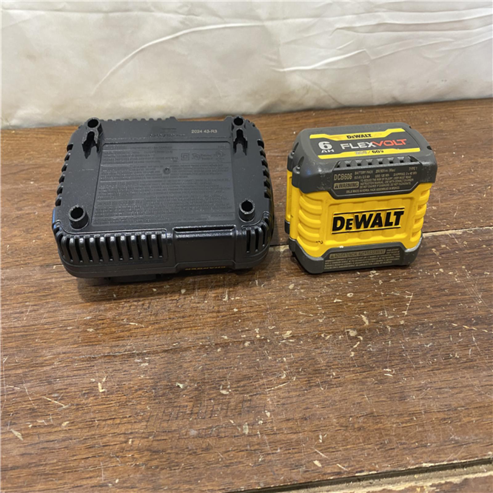 AS-IS DEWALT FLEXVOLT 20V/60V MAX Lithium-Ion 6.0Ah Battery Pack with 6 Amp Output Charger