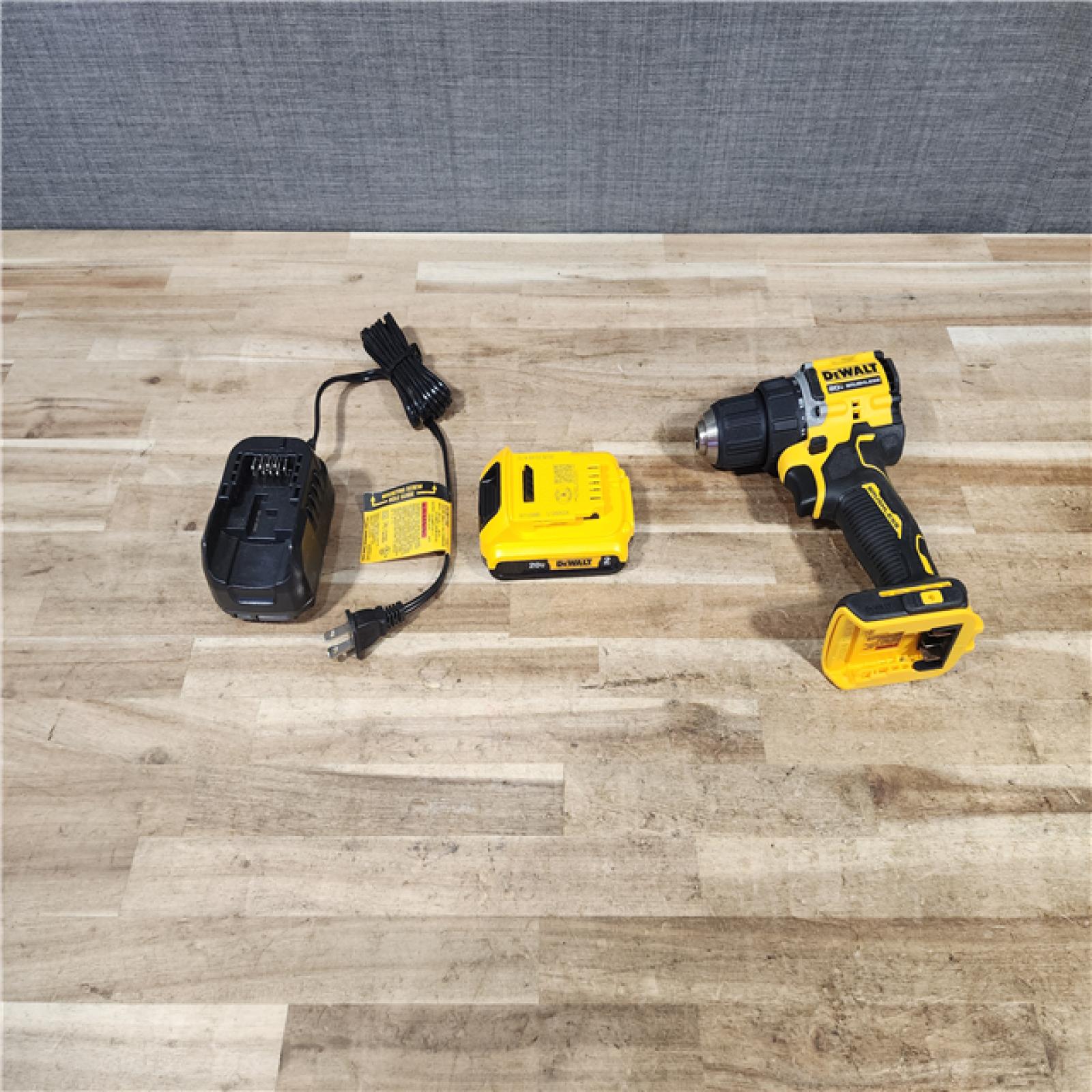 HOUSTON LOCATION - AS - IS DEWALT Atomic 20V Lithium-Ion Cordless Compact 1/2 in. Drill/Driver Kit