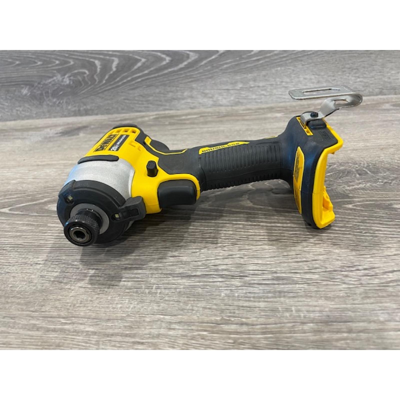 AS-IS DEWALT Atomic 20V Max Lithium-Ion Brushless Cordless Compact 1/4 in. Impact Driver Kit
