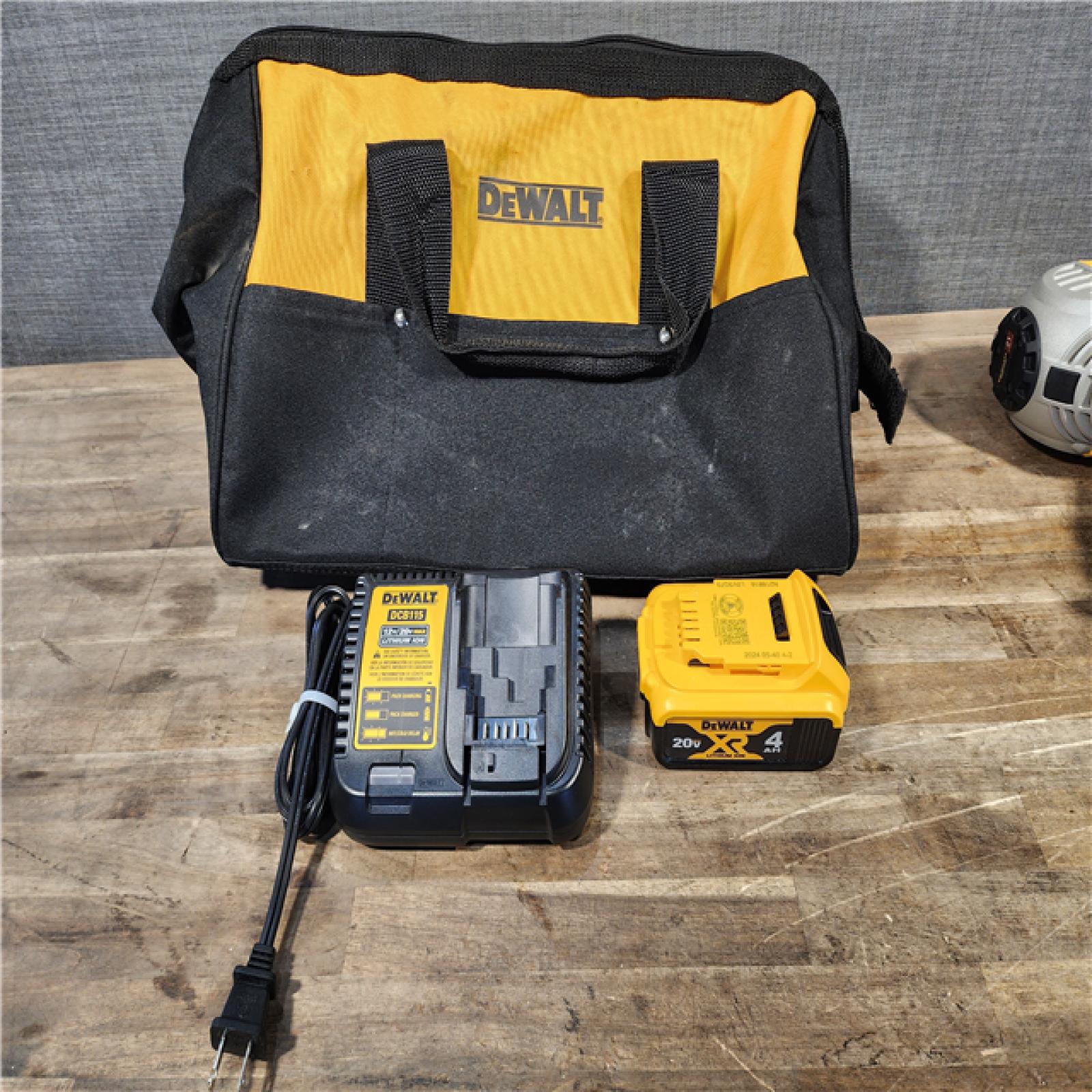 HOUSTON LOCATION - AS-IS DeWalt 20V MAX Collated Cordless Framing Nailer Tool Kit