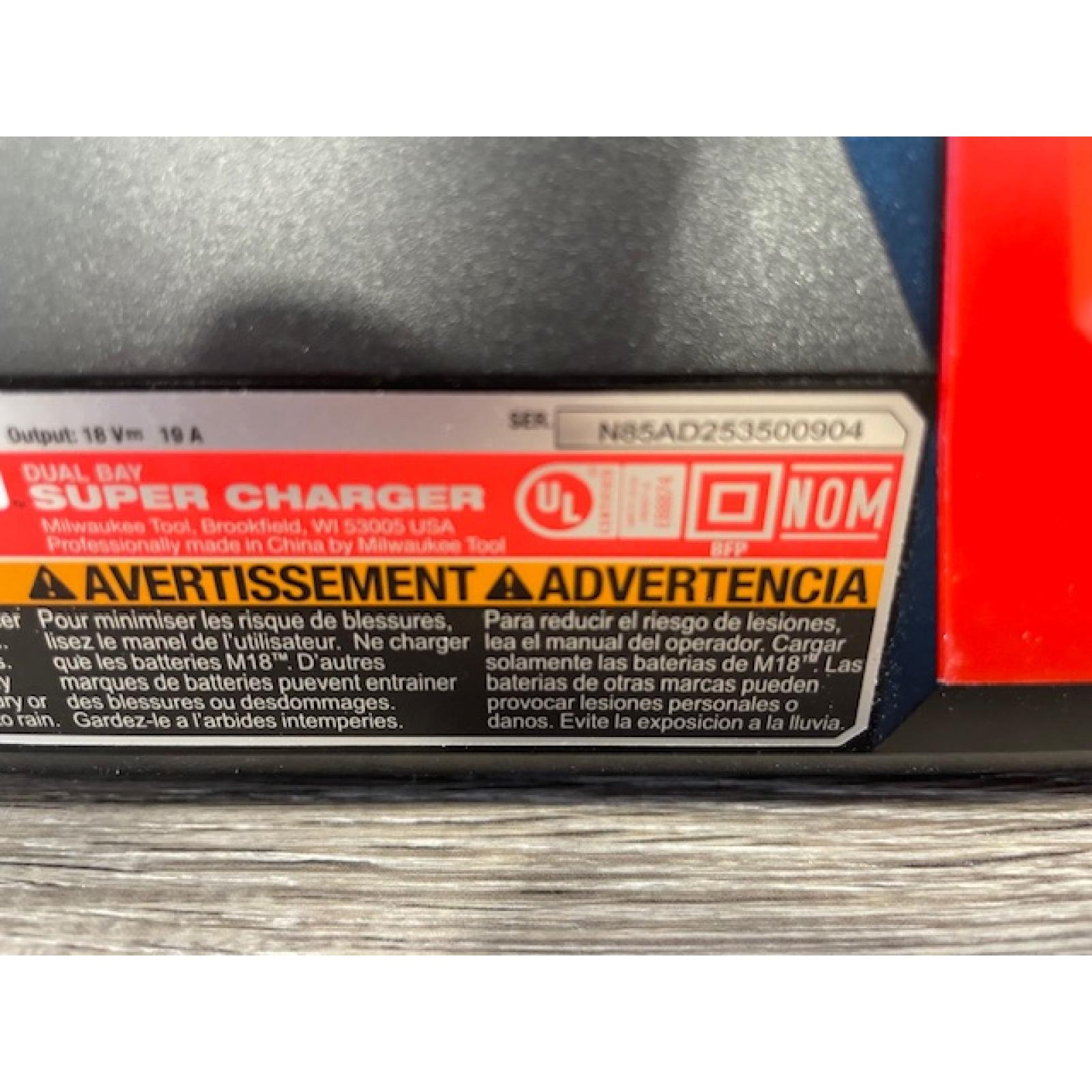 AS-IS Milwaukee 18V Dual Bay Simultaneous Super Charger