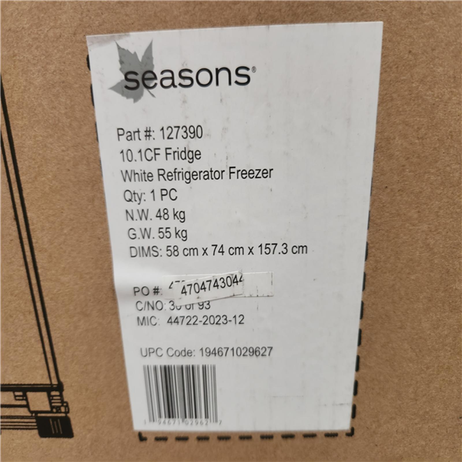Phoenix Location 2 NEW Seasons White 10.1 CF Top Freezer Refrigerators Retail Value $900