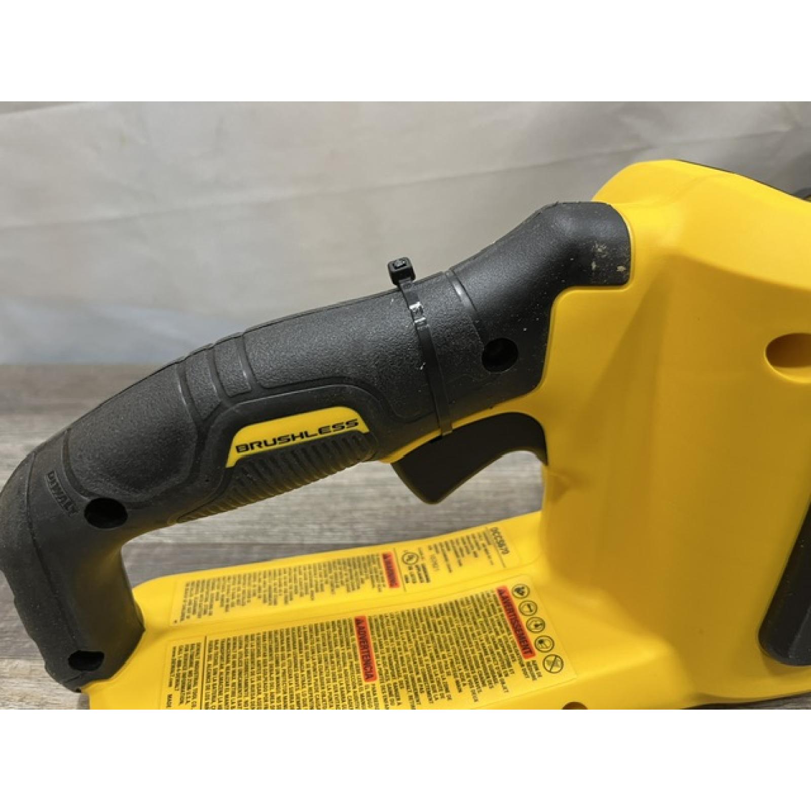 AS-IS DEWALT FLEXVOLT 60V MAX 16in. Brushless Cordless Battery Powered Chainsaw Kit