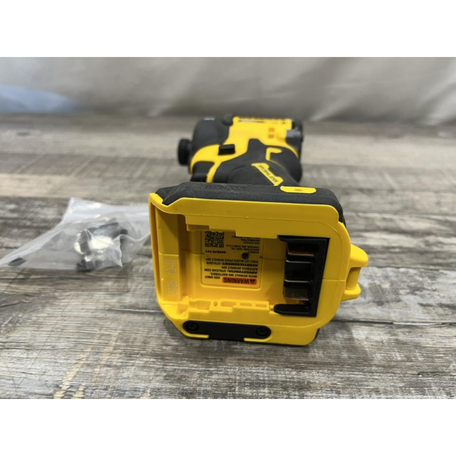AS-IS DEWALT 20V XR Brushless Cordless 1/4 in. Quiet Hydraulic Impact Driver (Tool-Only)