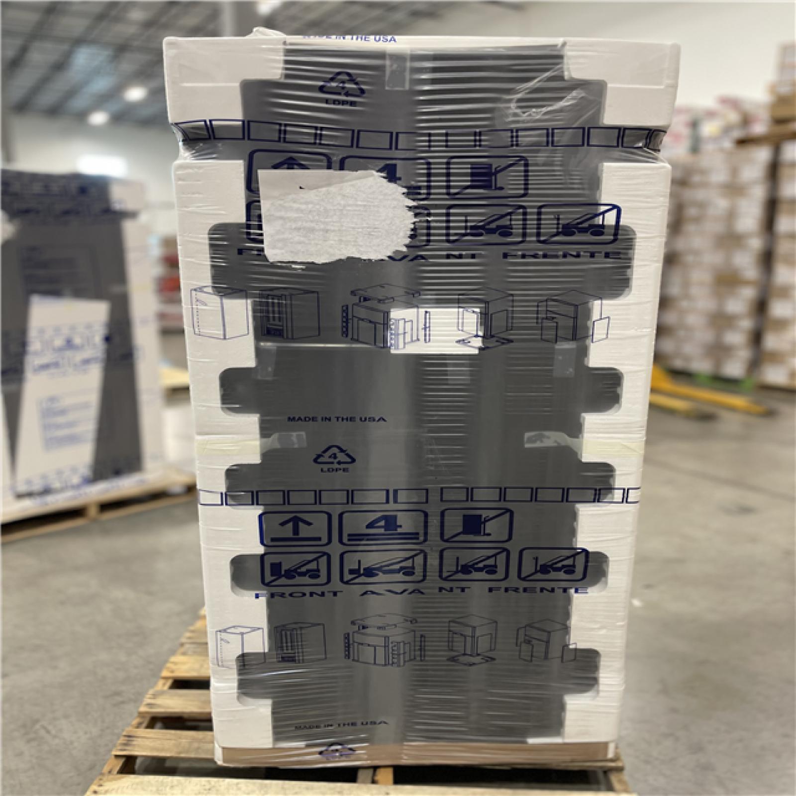 DALLAS LOCATION- NEW! Frigidaire - 20 Cu. Ft. Garage Ready Top Freezer Refrigerator - Black