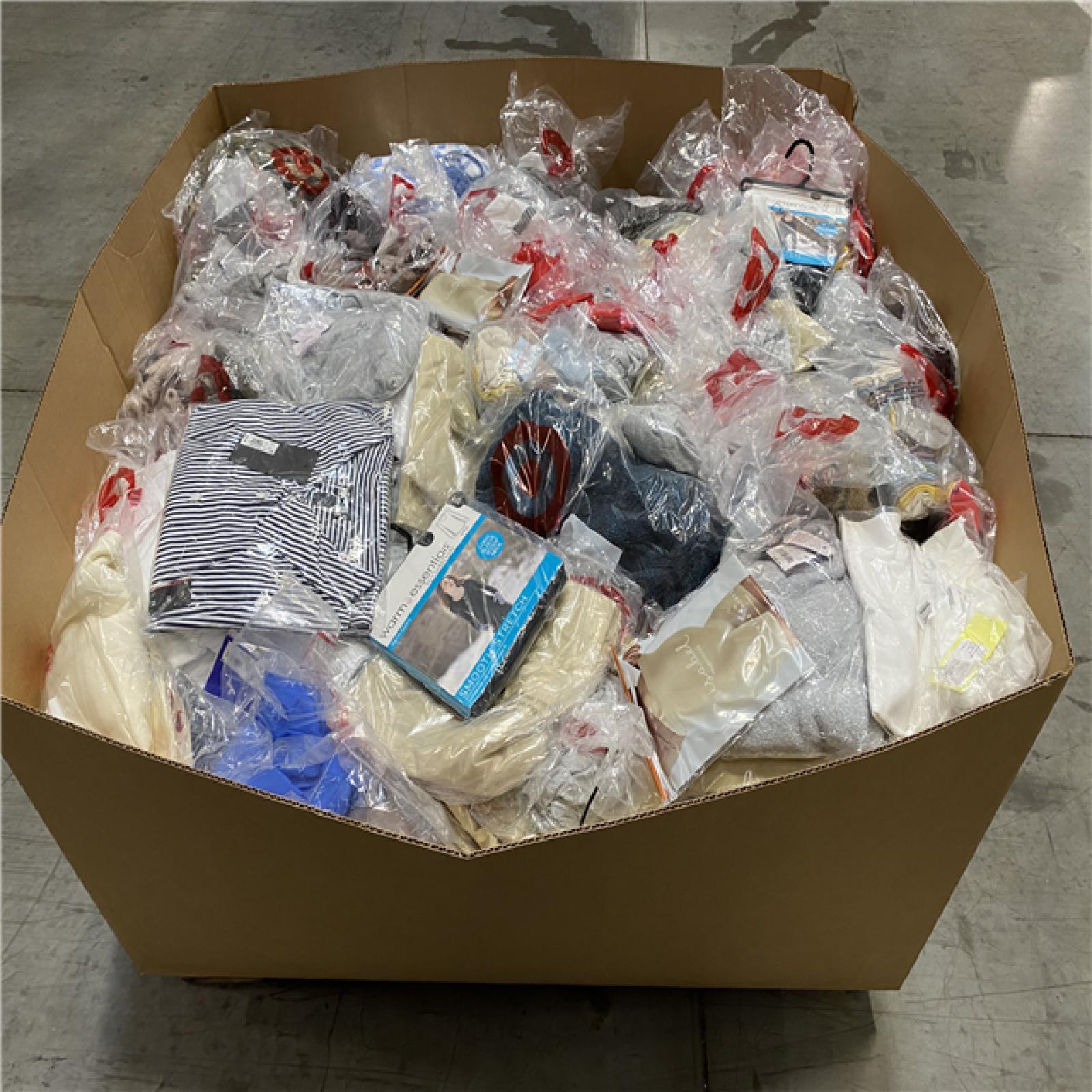 DALLAS LOCATION- NEW!- BULLSEYE MIXED CLOTHING PALLET (300 UNITS)