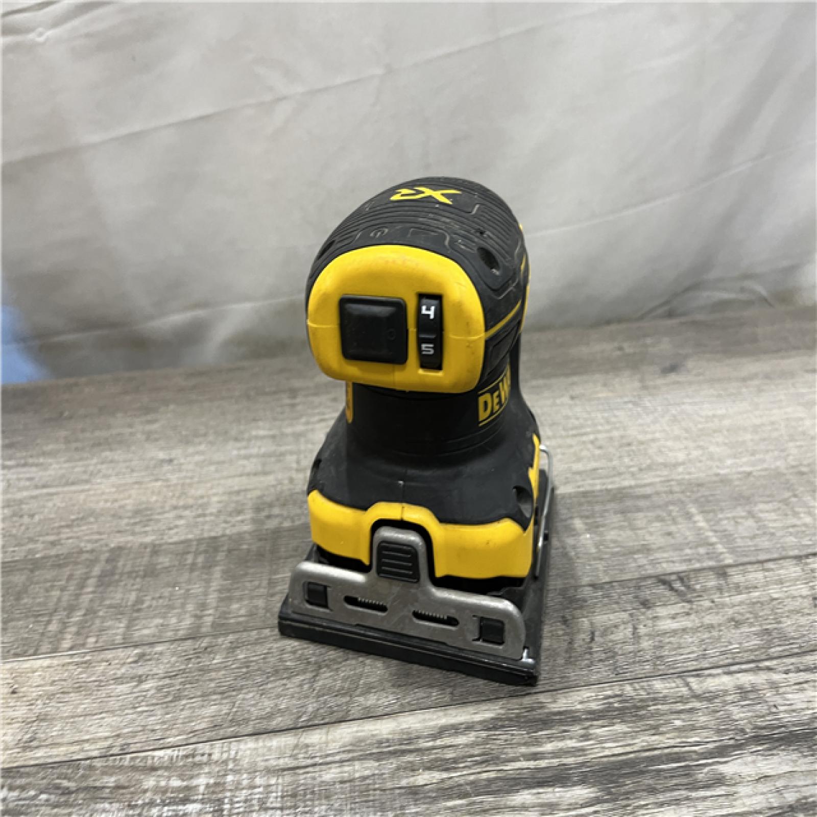 AS-IS DEWALT 20V MAX XR Brushless Cordless 1/4 Sheet Variable Speed Sander (Tool Only)