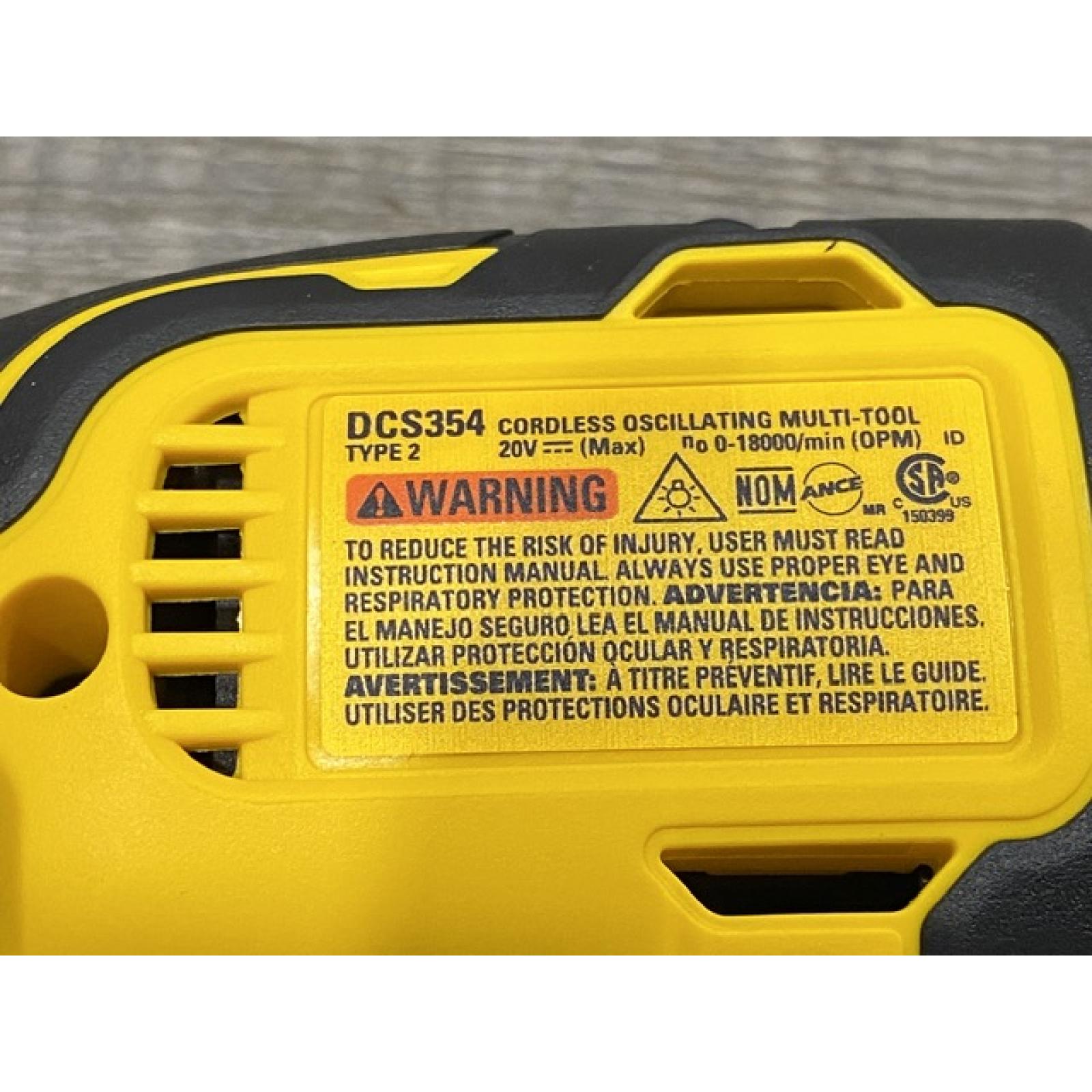 AS-IS DEWALT ATOMIC 20V MAX Cordless Brushless Oscillating Multi Tool Kit