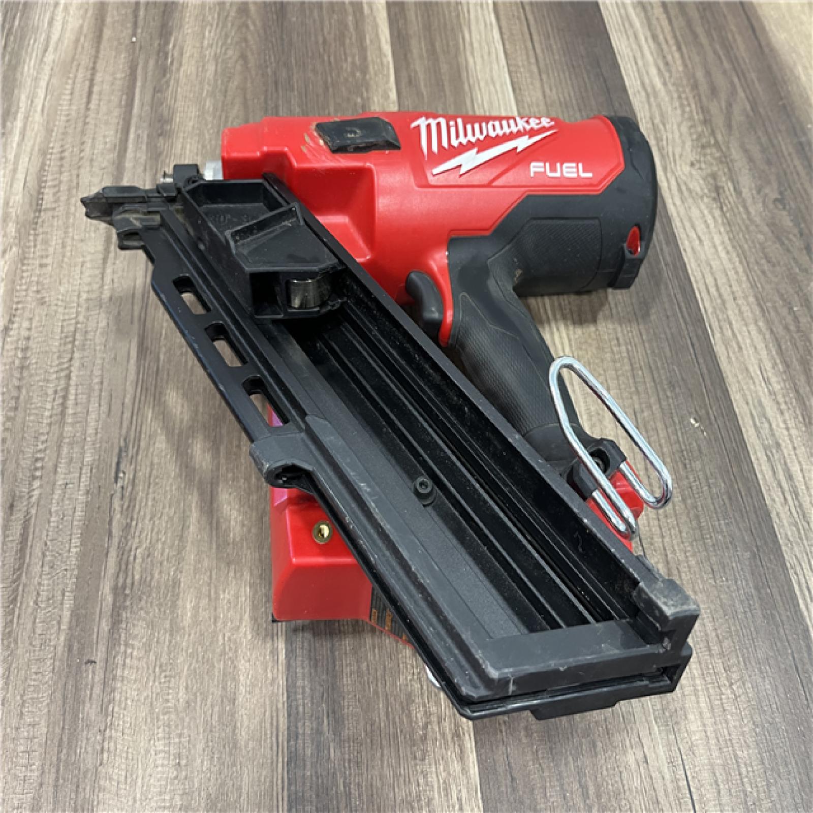 GOOD Milwaukee M18 FUEL 3-1/2 in. 18-Volt 30-Degree Lithium-Ion Brushless Cordless Framing Nailer (Tool-Only)