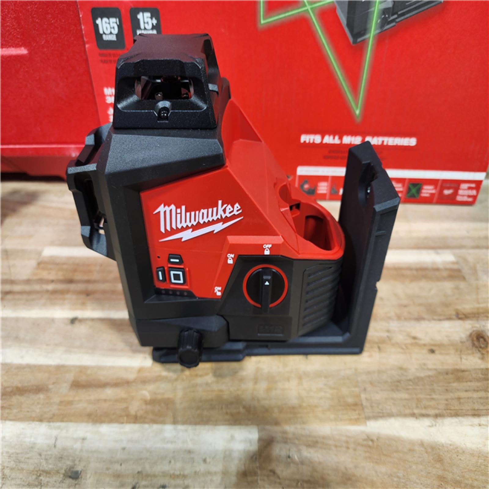 HOUSTON LOCATION - AS-IS (APPEARS LIKE NEW) Milwaukee 12-Volt Lithium-Ion Cordless Green 250 ft. 3-Plane Laser Level Kit
