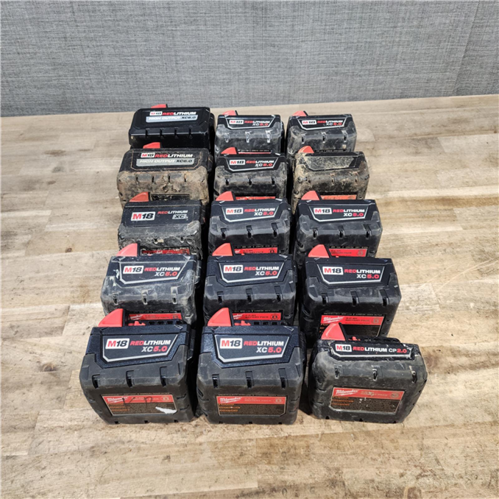HOUSTON LOCATION - AS-IS MILWAUKEE BATTERY PACK QTY - 15
