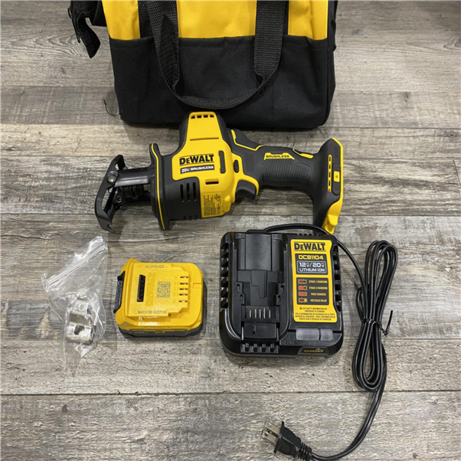 AS-IS DEWALT Atomic 20-Volt Maximum Cordless Brushless Compact Reciprocating Saw Kit