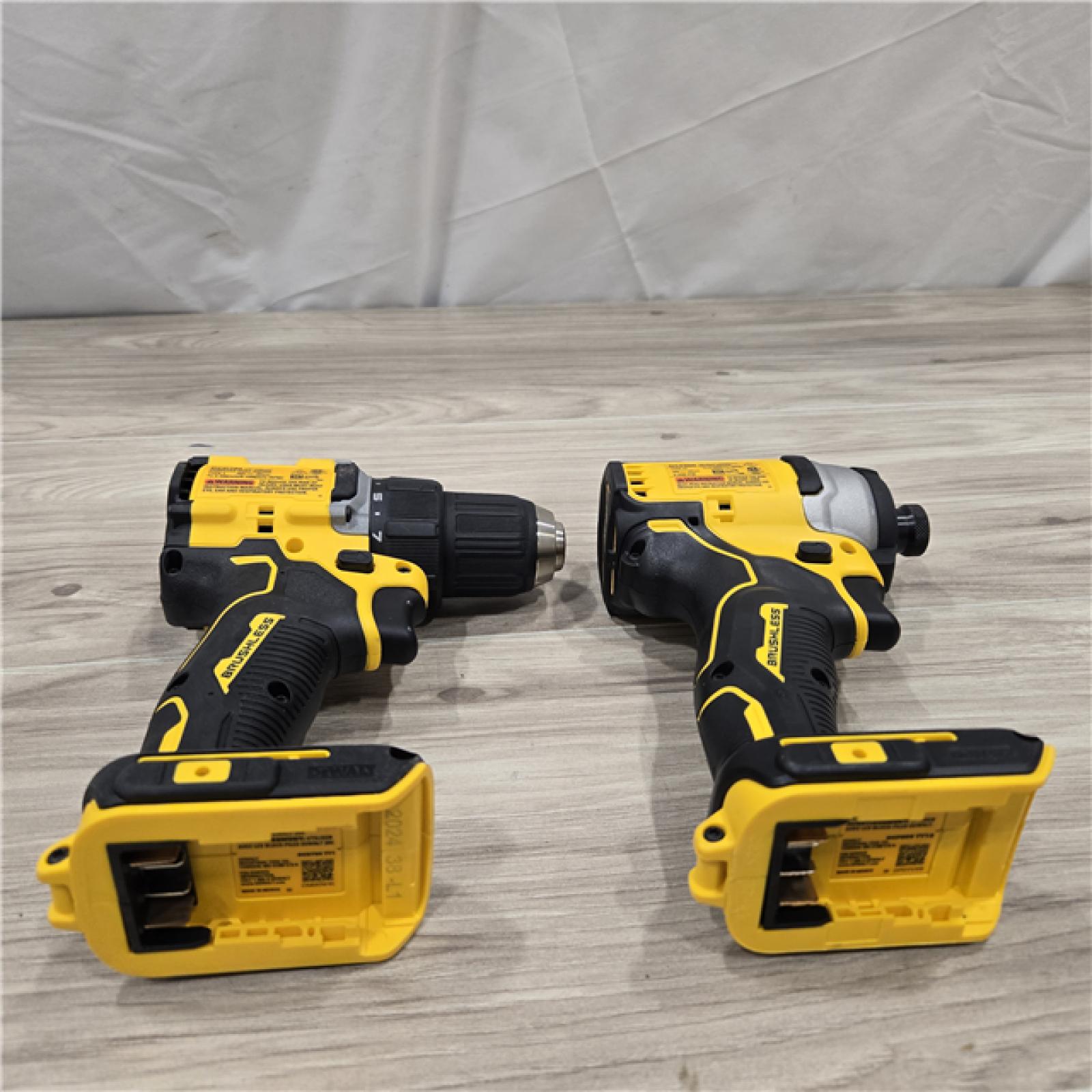 AS-IS Dewalt DCK225D2 20V MAX Cordless Drill Driver and Impact Driver Combo Kit