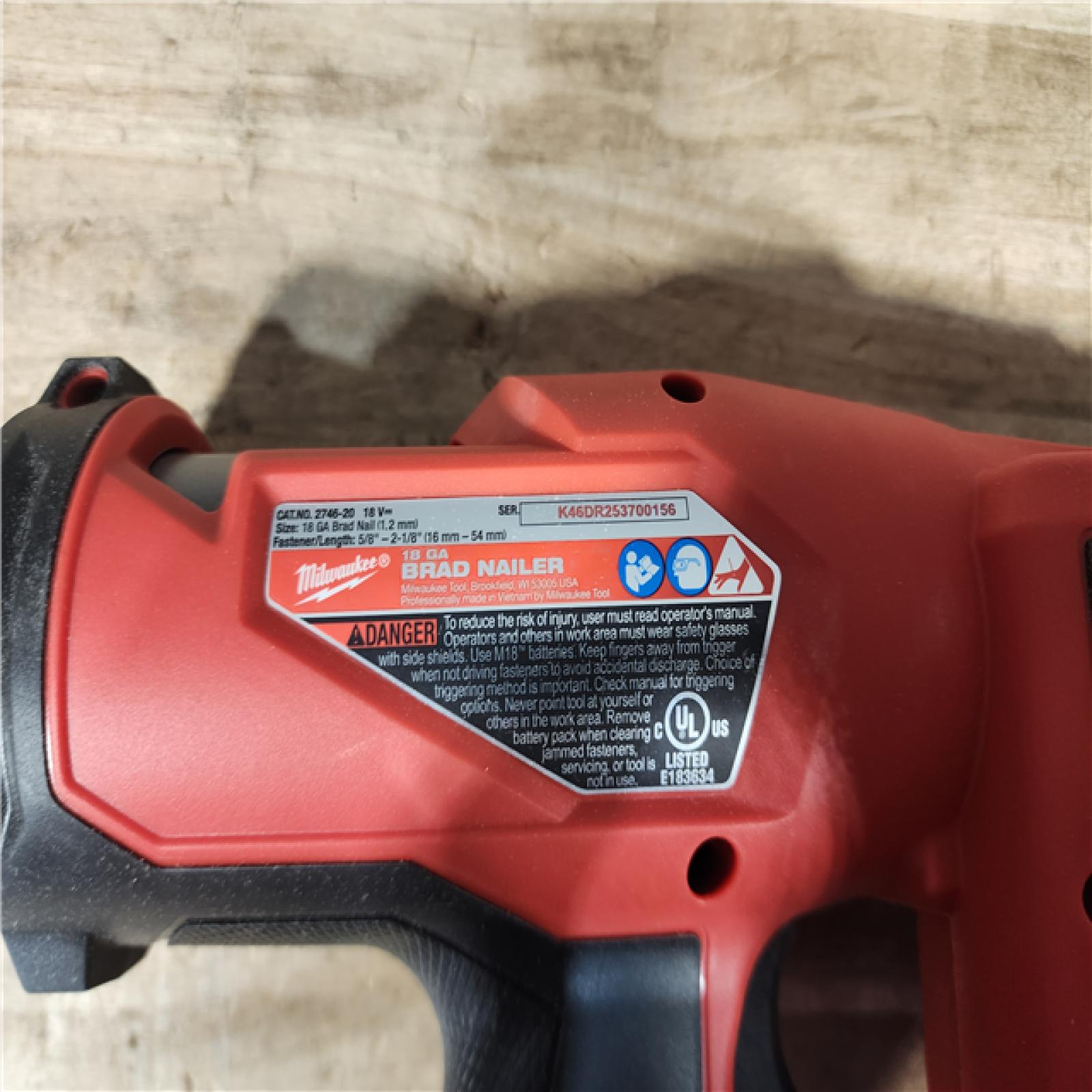 HOUSTON LOCATION - AS - IS Milwaukee FUEL 18-Volt Lithium-Ion Brushless Cordless Gen II 18-Gauge Brad Nailer (Tool-Only)