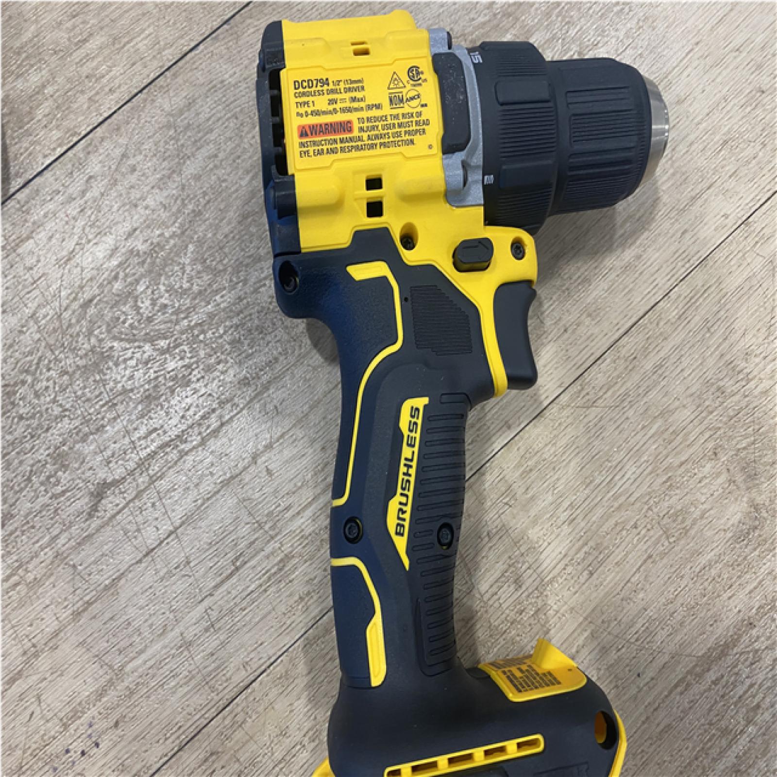 AS-IS DEWALT Atomic 20V Lithium-Ion Cordless Compact 1/2 in. Drill/Driver Kit