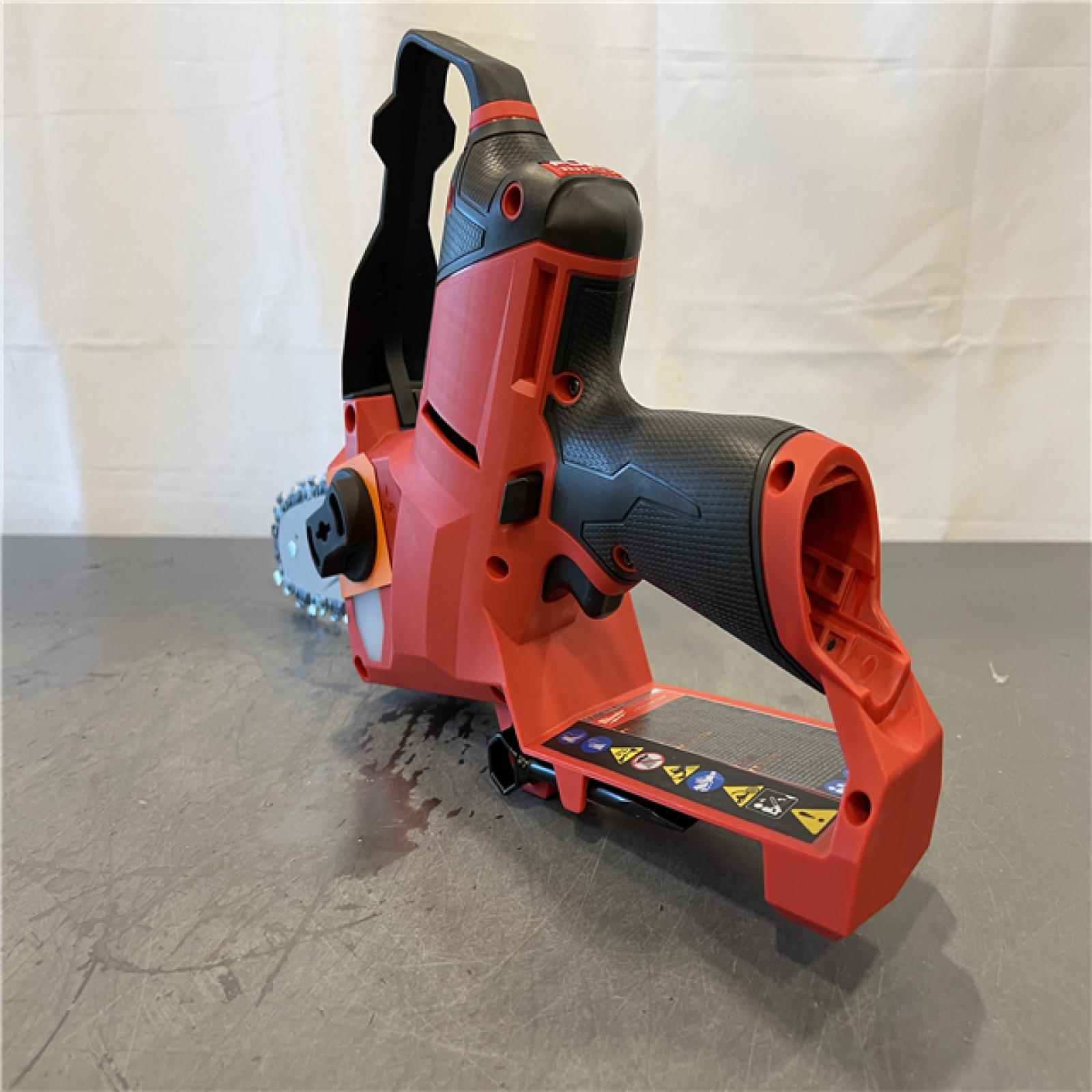 AS-IS - Milwaukee M12 FUEL 6 in. 12V Lithium-Ion Brushless Cordless Pruning Saw HATCHET