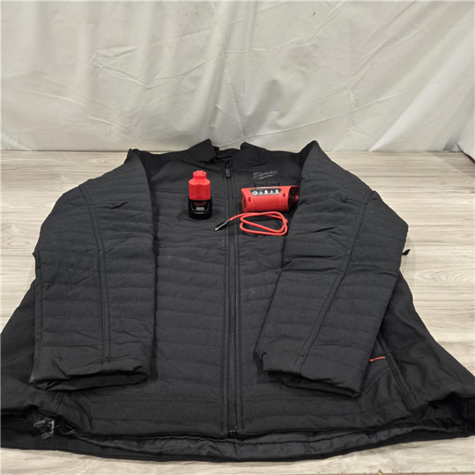 AS-IS Milwaukee Women's XL Black Heated Jacket Kit