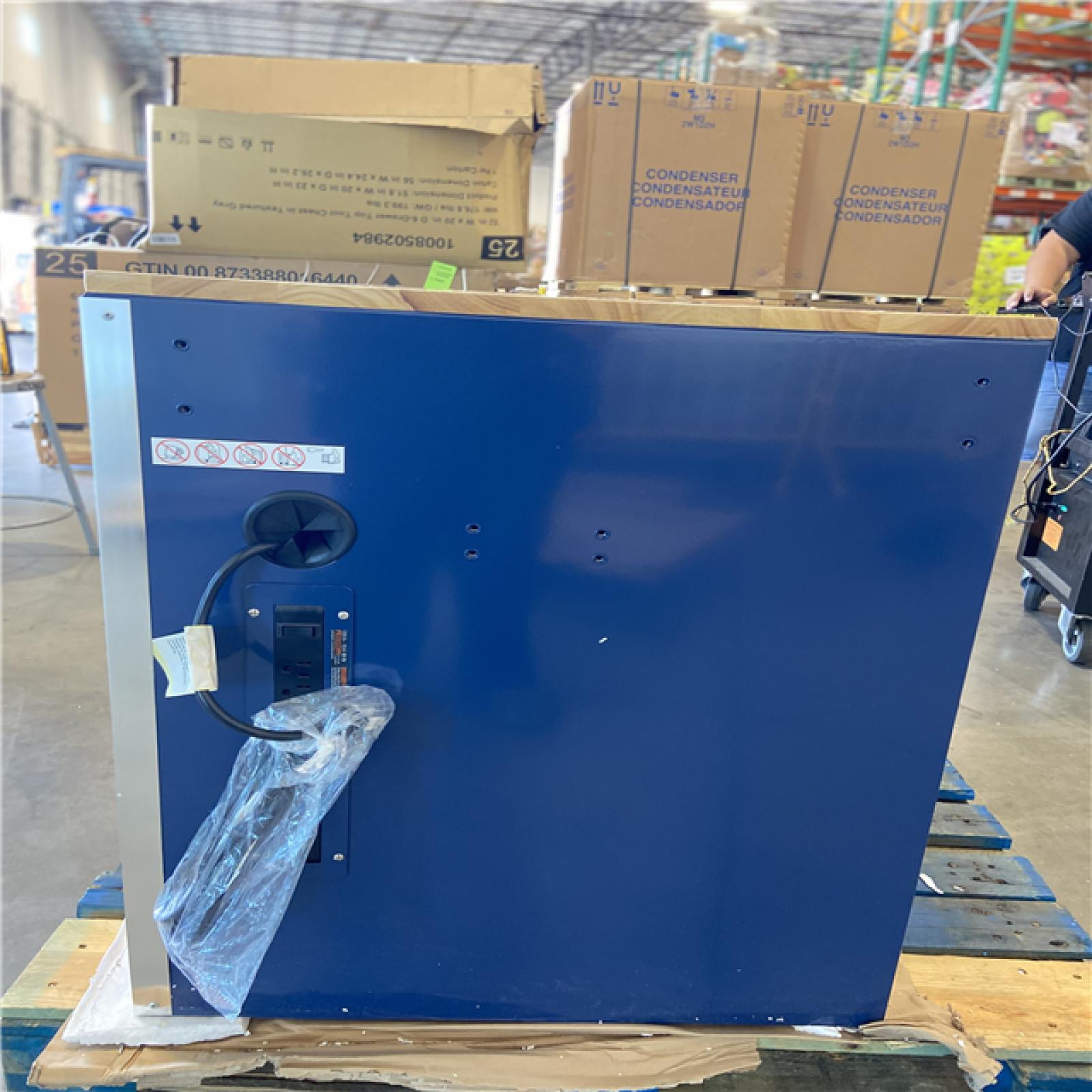 DALLLAS LOCATION - Husky 52 in. W x 25 in. D 10-Drawer Mobile Workbench Tool Chest with Solid Wood Work Top in Gloss Blue