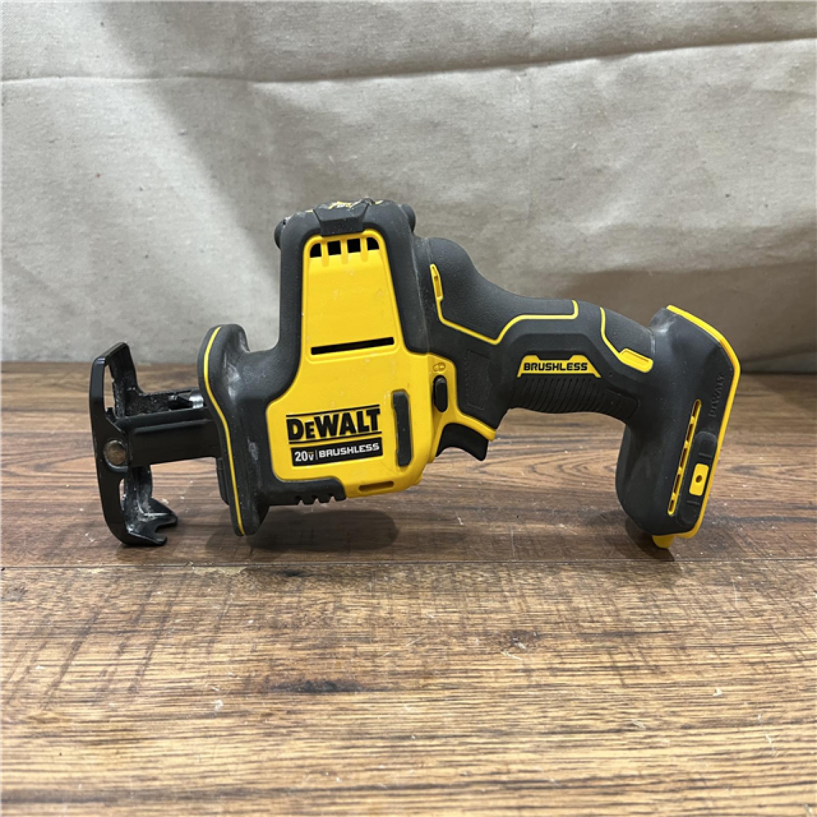 AS-IS Dewalt DCS369B ATOMIC 20V MAX Cordless One-Handed Reciprocating Saw (Tool Only)