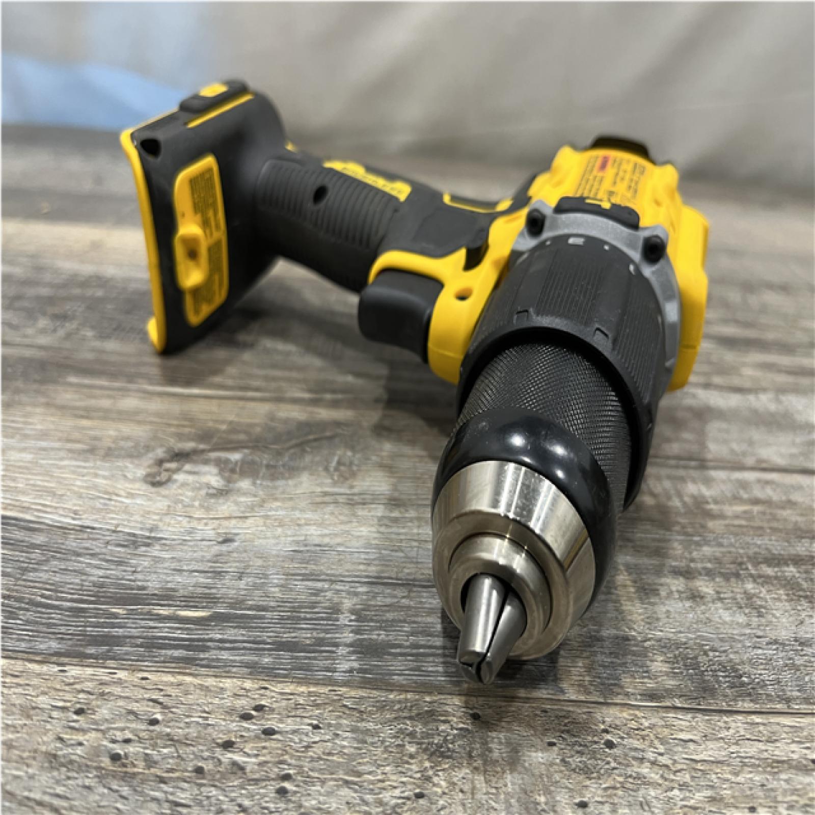 AS-IS DEWALT ATOMIC 20V Lithium-Ion Cordless 1/2 in. Hammer Drill Kit