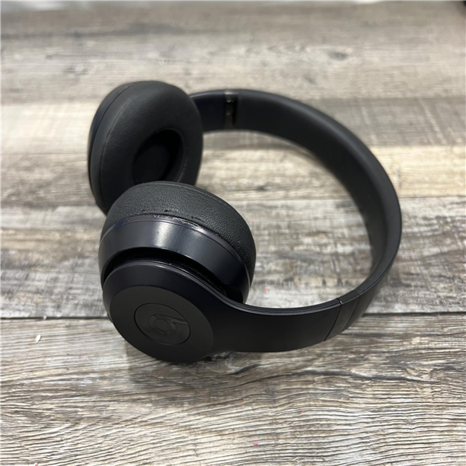AS-IS Beats Solo3 Wireless On-Ear Headphones -Matte Black