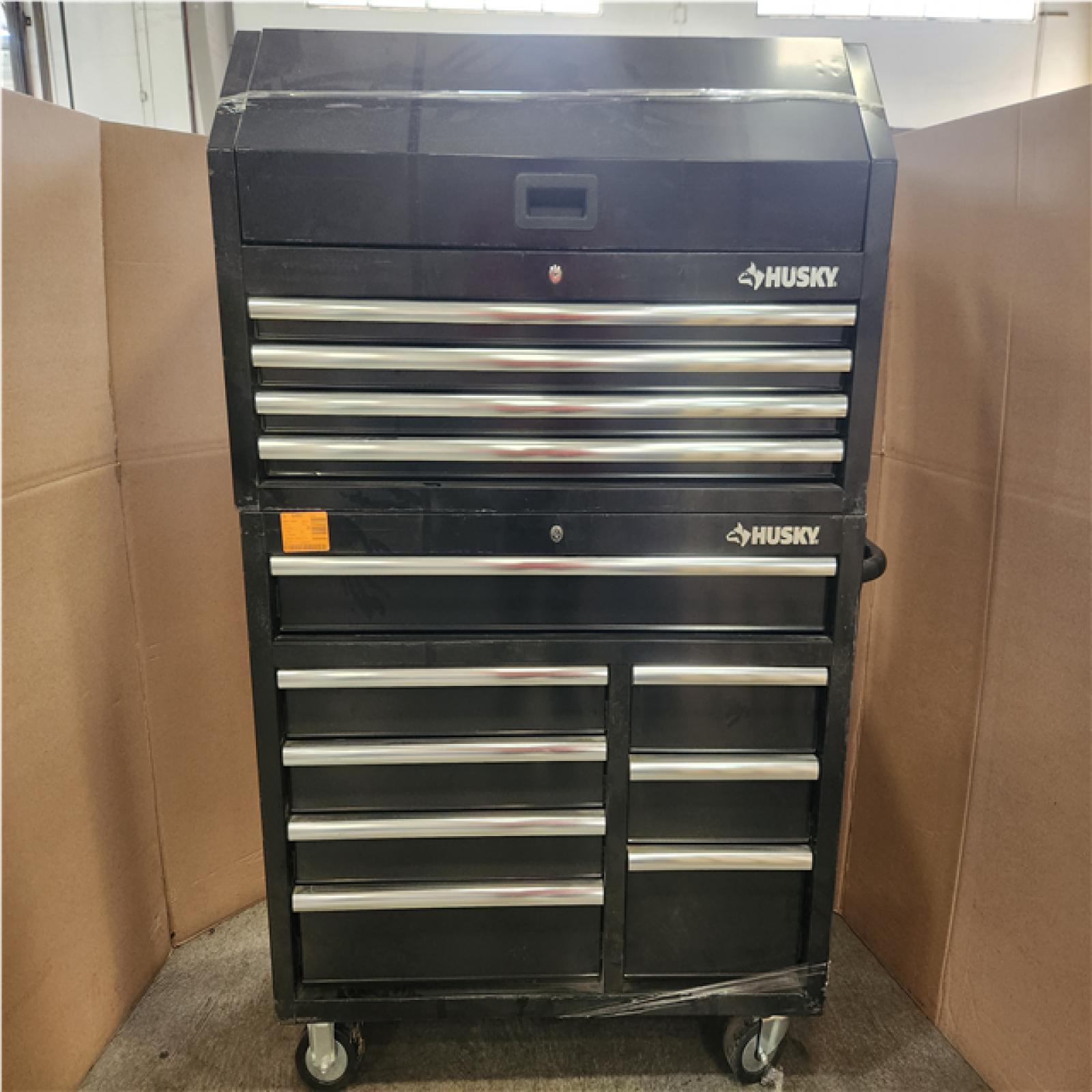Phoenix LIKE NEW Husky Tool Storage 42 in. W x 18 in. D Standard Duty Black Tool Chest Combo