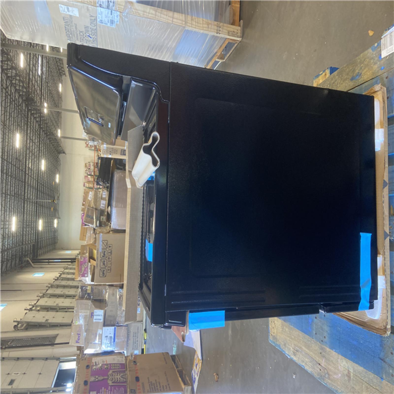 DALLAS LOCATION - Frigidaire 30 Inch Freestanding Gas Range with Simmer Burner Broiler Drawer 4 Sealed Burners and 4.2 cu. ft. Capacity: Black