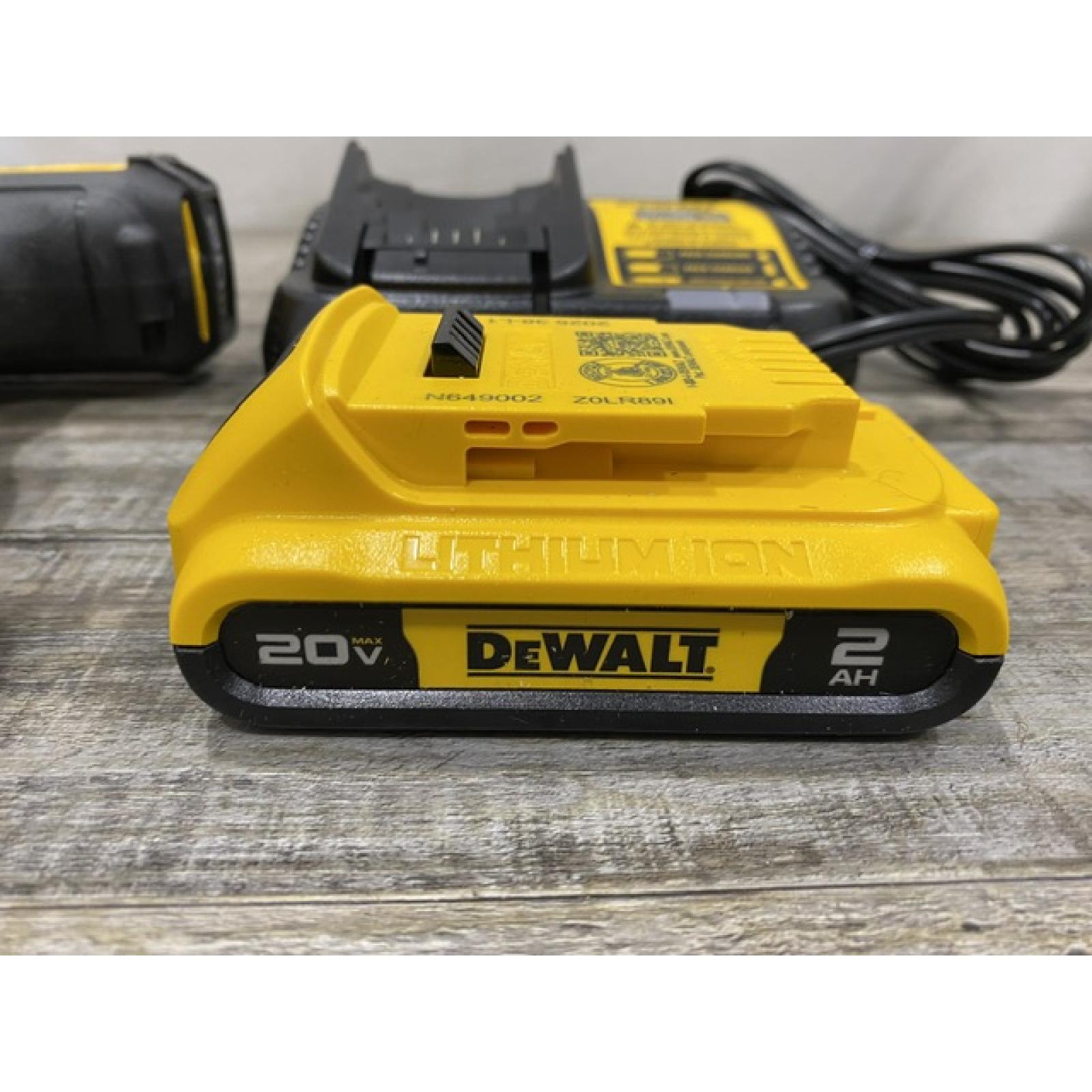 AS-IS DEWALT 20V MAX Cordless Battery Powered Pruner Kit