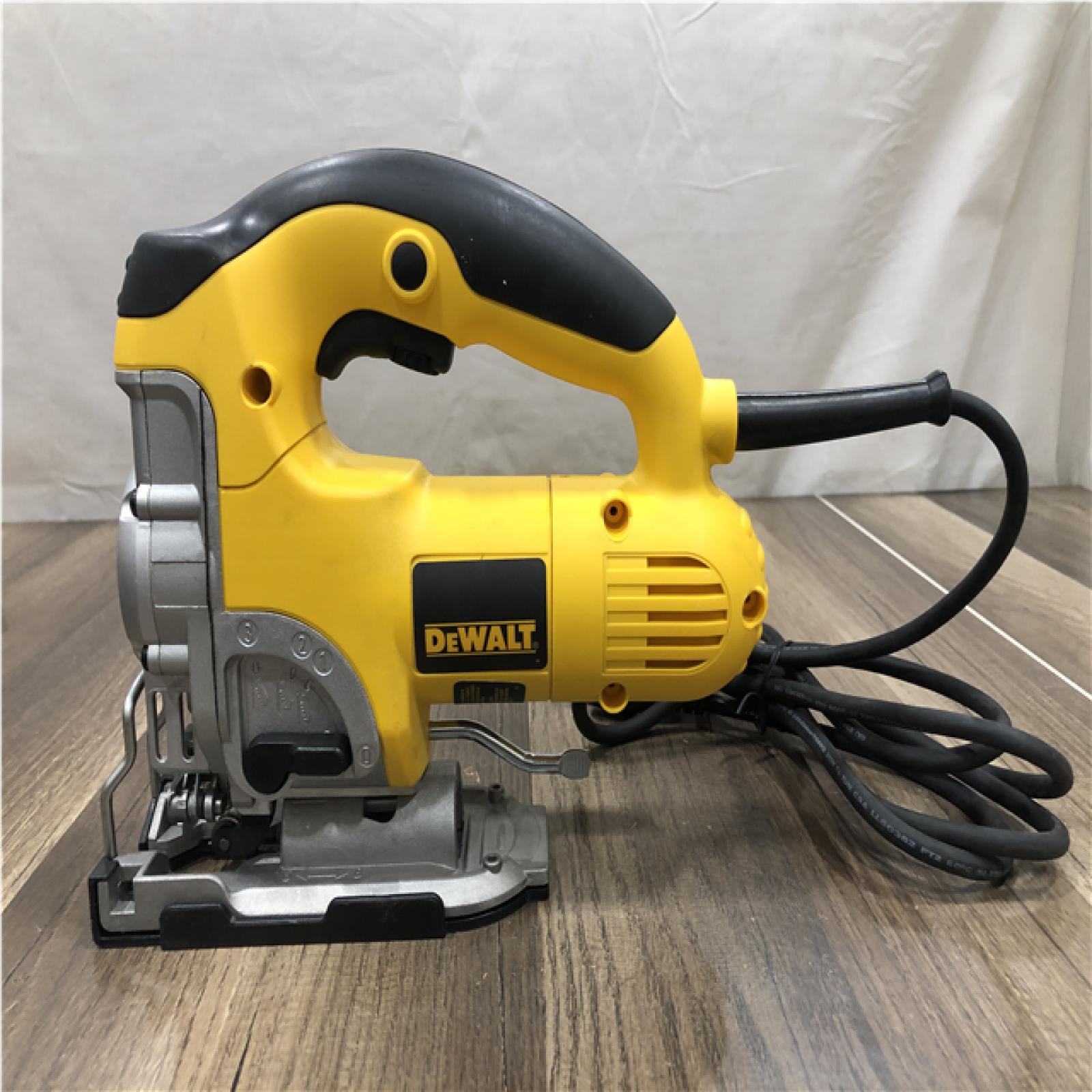 AS-IS DEWALT 6.5 Amp Corded Jig Saw Kit with Kit Box