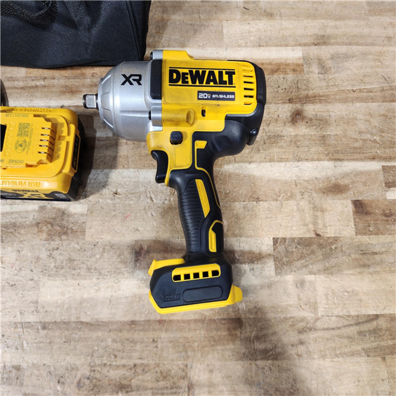 HOUSTON LOCATION - AS - IS DEWALT 20V MAX Lithium-Ion Cordless 1/2 in. Impact Wrench Kit