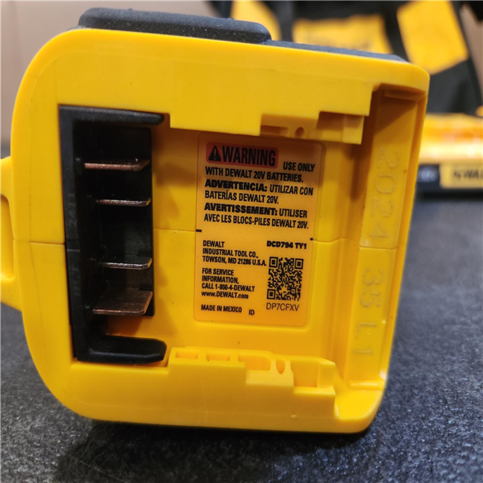 Phoenix NEW DEWALT 20V MAX Cordless Drill with 20V 2Ah Batterie  Charger  and Bag