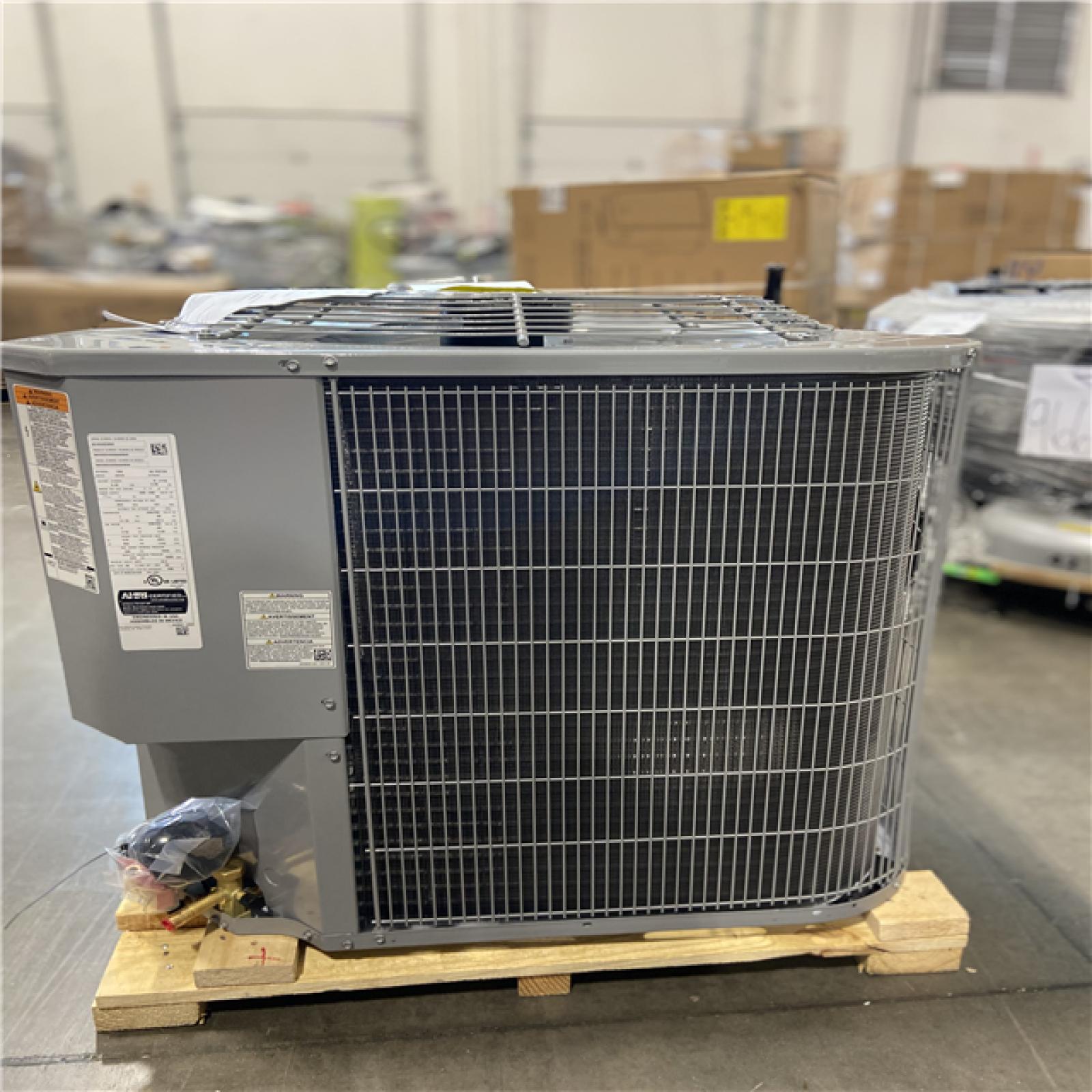 DALLAS LOCATION - Smartcomfort® by Carrier 2 Ton 14.3 Seer2 Heat Pump