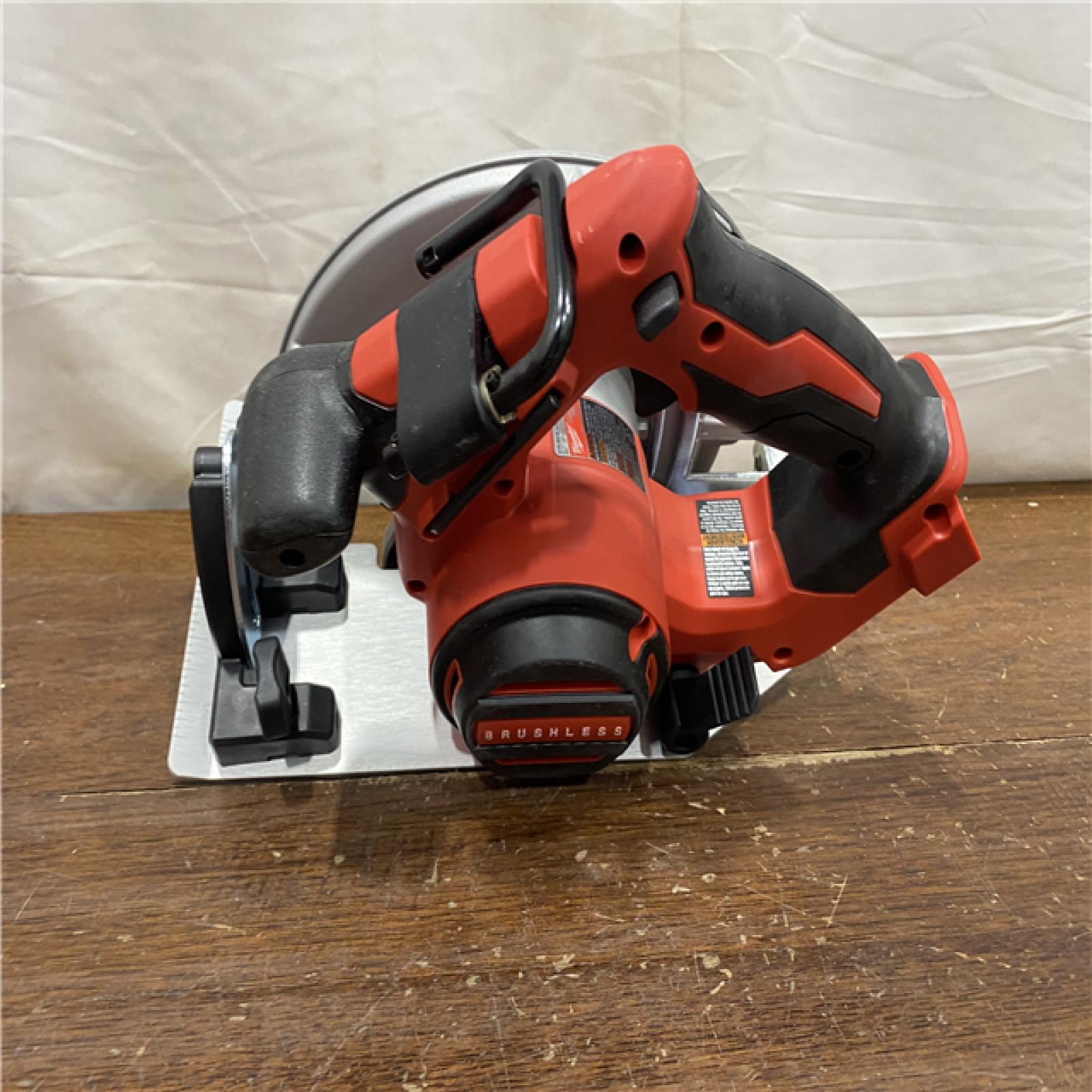 AS-IS Milwaukee M18 7-1/4  18V Brushless Circular Saw 2631-20 (Bare Tool)
