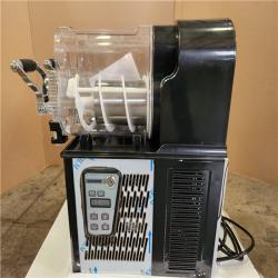 Phoenix Location NEW VEVOR Commercial Slushy Machine, 3LX2 Tank Slush Drink Maker, 340W Frozen Drink Machine with Temperature Preservation, Stainless Steel