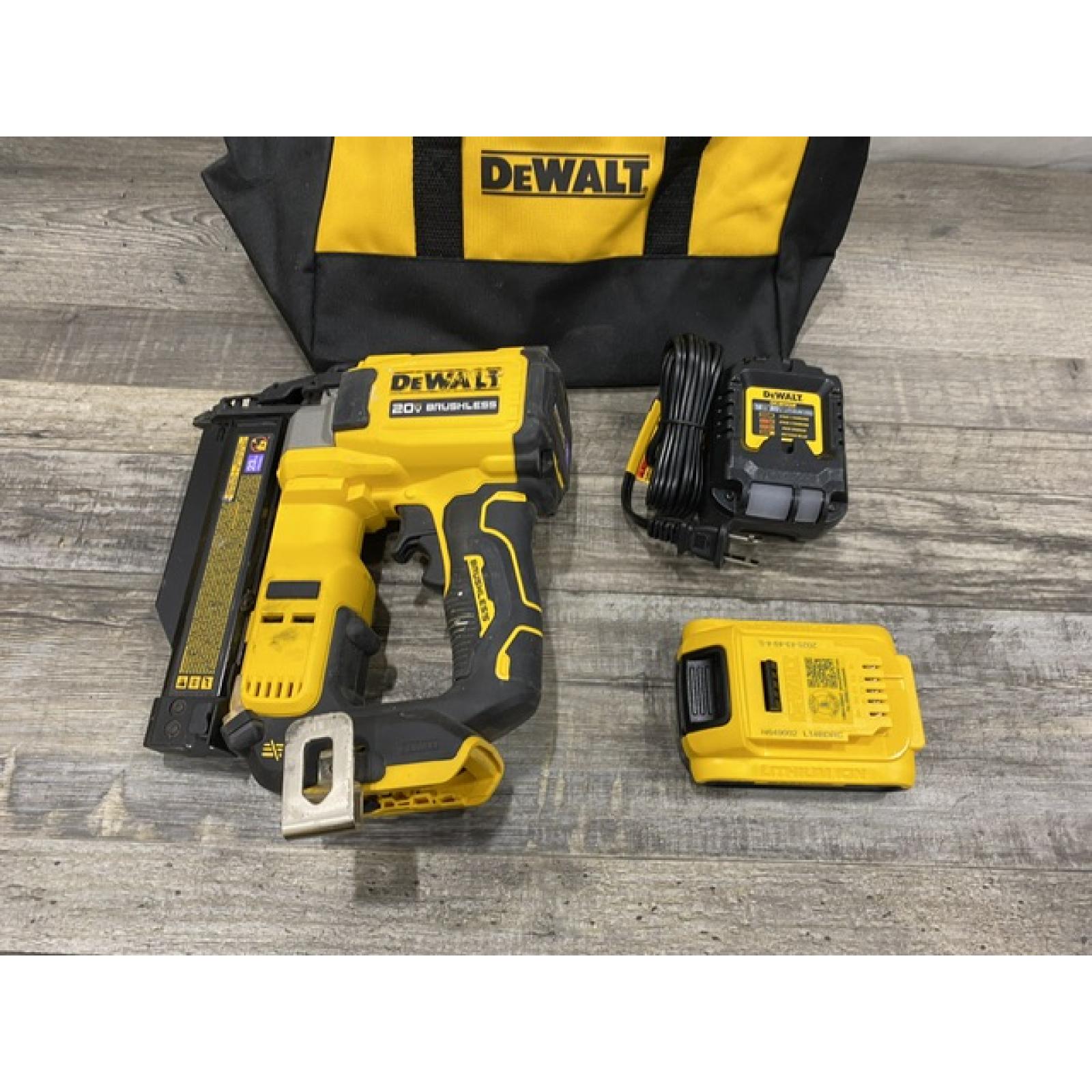 AS-IS DEWALT ATOMIC 20V MAX Lithium Ion Cordless 23 Gauge Pin Nailer Kit