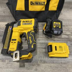 AS-IS DEWALT ATOMIC 20V MAX Lithium Ion Cordless 23 Gauge Pin Nailer Kit