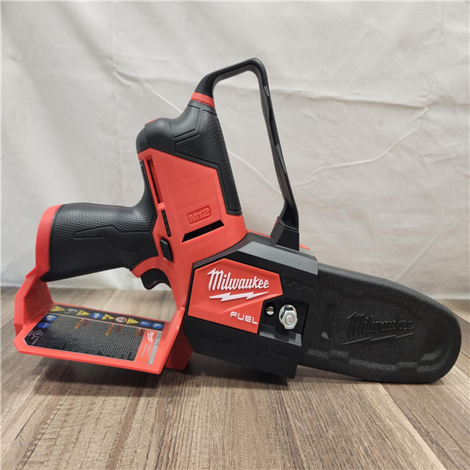 AS-IS- Milwaukee M12 FUEL 6 in. 12V Lithium-Ion Brushless Cordless Pruning Saw HATCHET (Tool-Only)