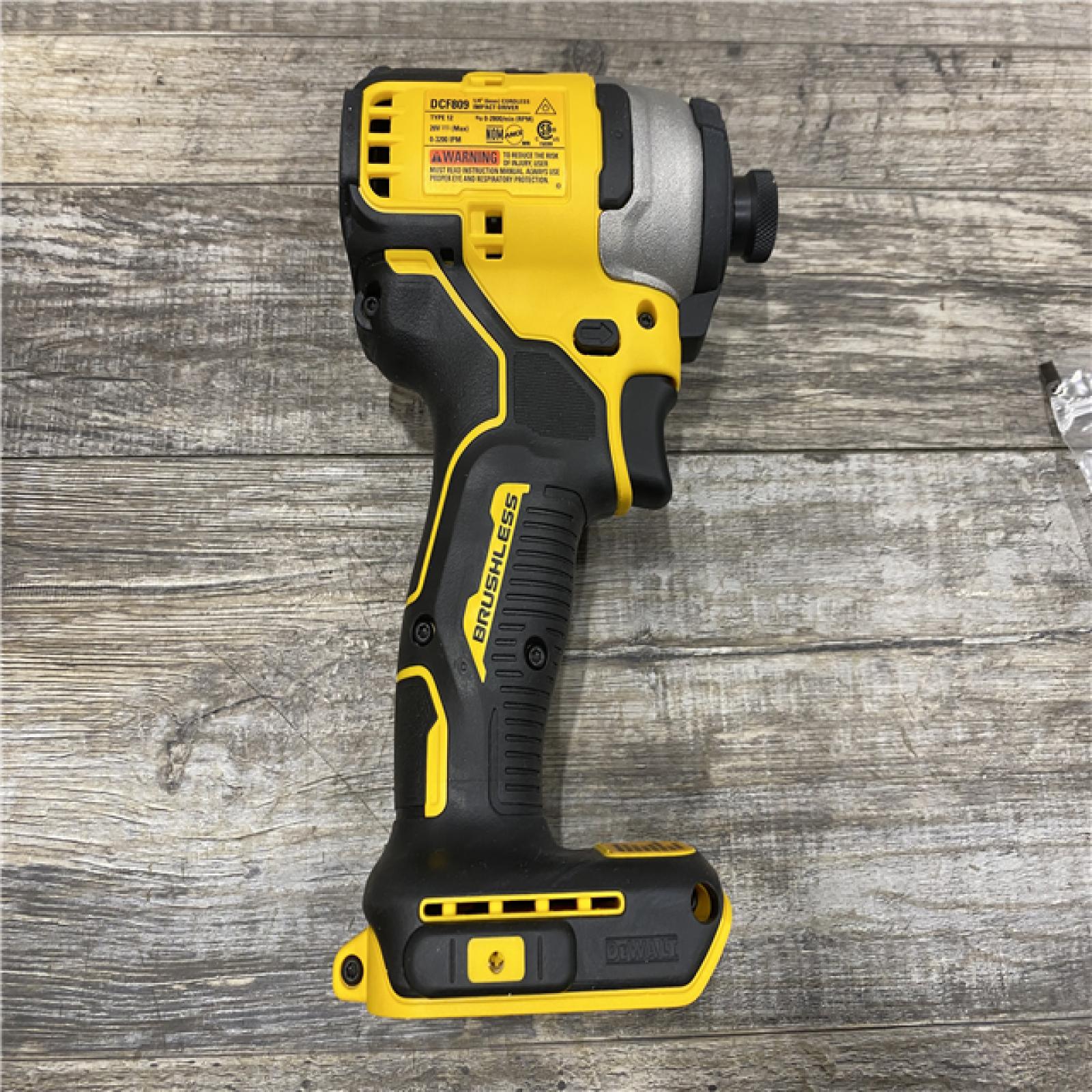 AS-IS DEWALT Atomic 20V Max Lithium-Ion Brushless Cordless Compact 1/4 in. Impact Driver Kit