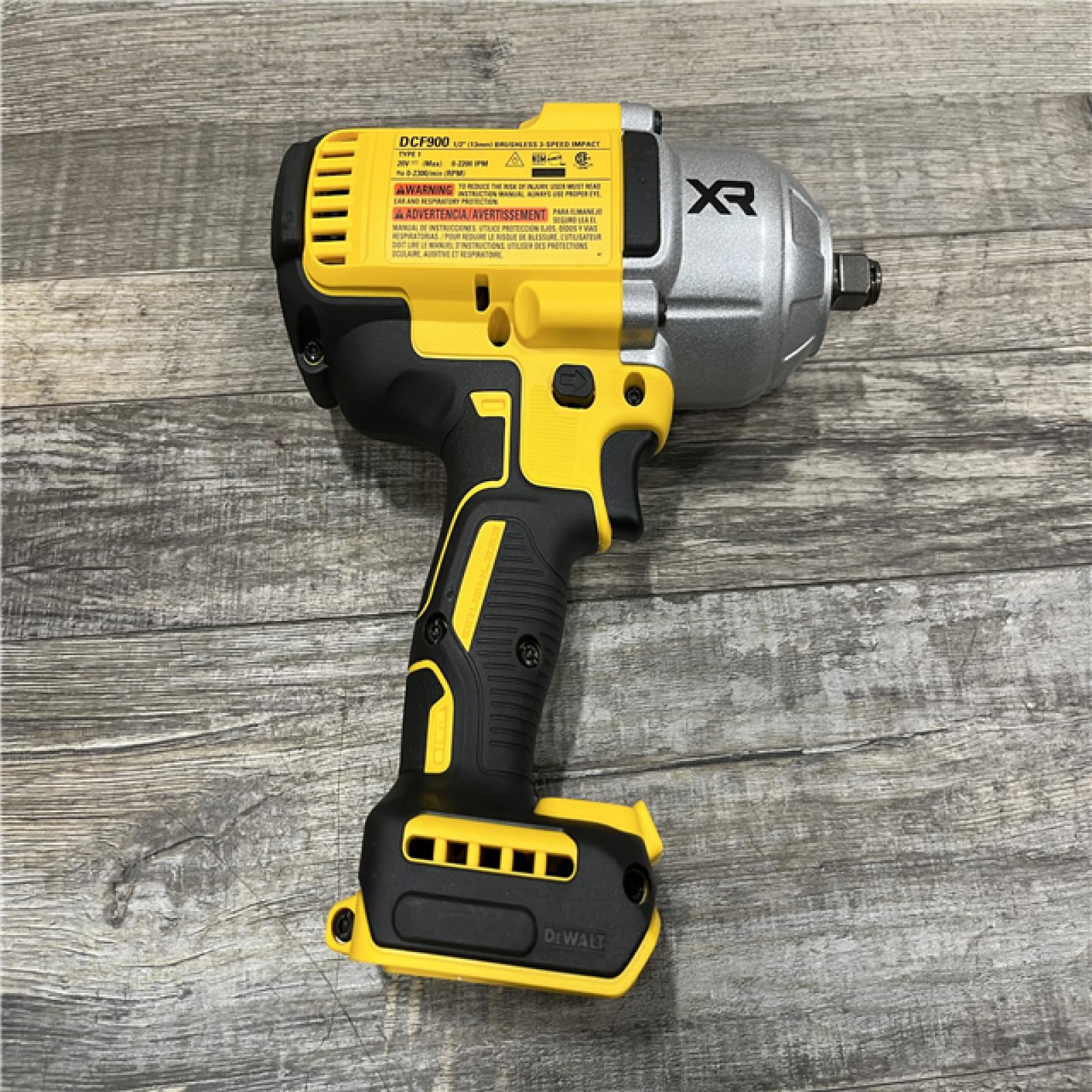 LIKE NEW - DEWALT 20V MAX Cordless 1/2 in. Impact Wrench (Tool Only)