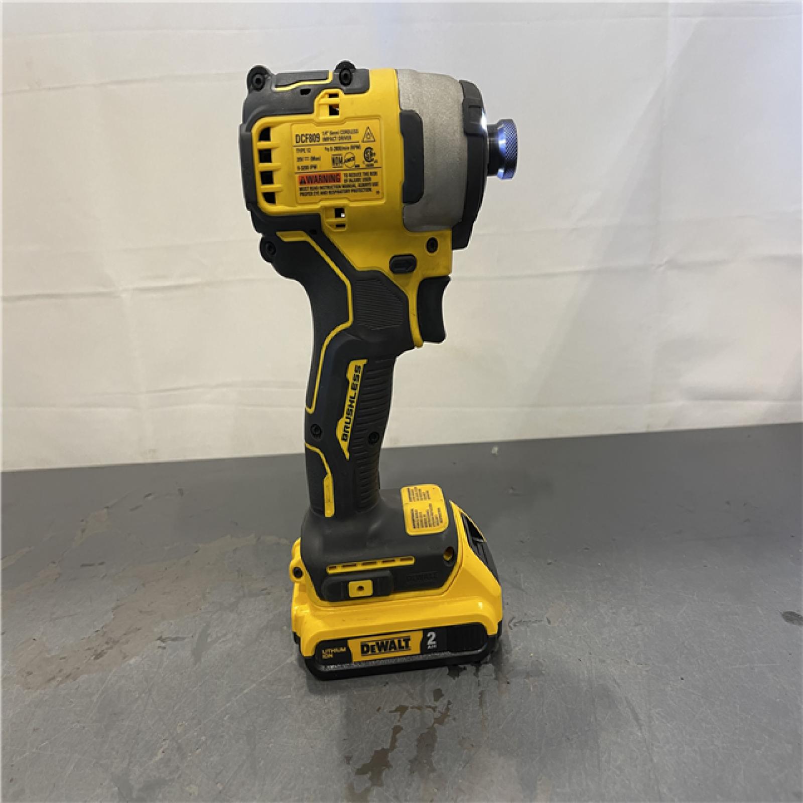 AS-IS - DeWALT ATOMIC 20V Max Lithium-Ion Brushless Cordless Compact 1/4 in. Impact Driver Kit